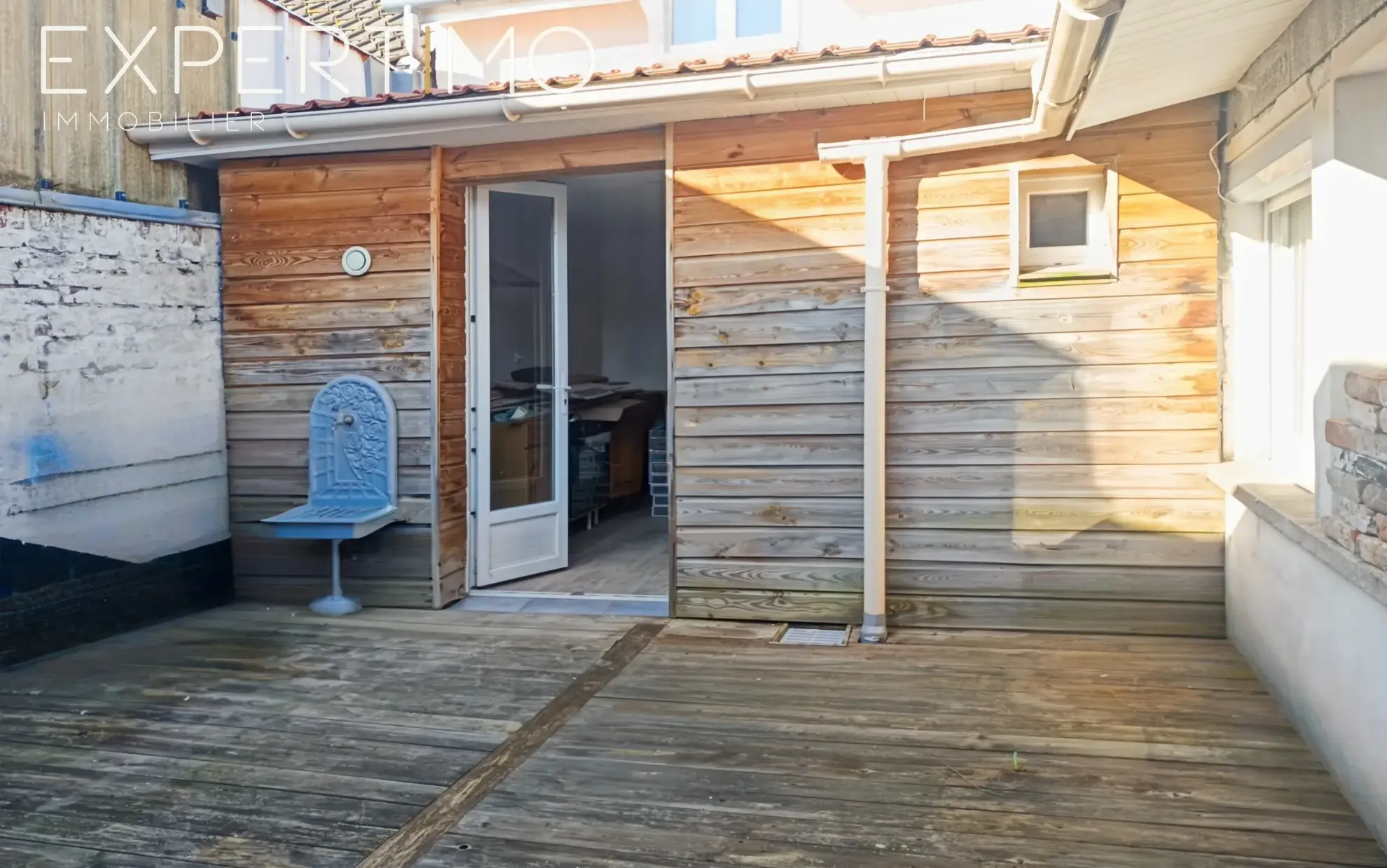 Maison récente avec terrasse en plein centre de Rue, 1 chambre et potentiel d'extension 