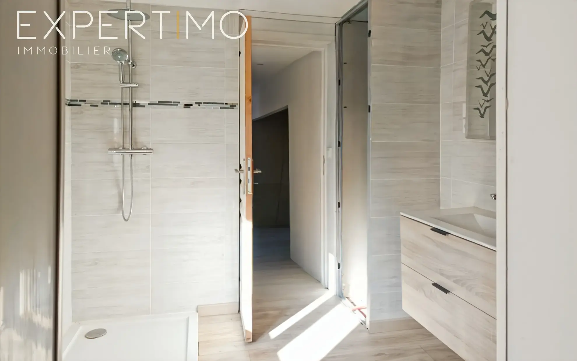 Maison récente avec terrasse en plein centre de Rue, 1 chambre et potentiel d'extension 