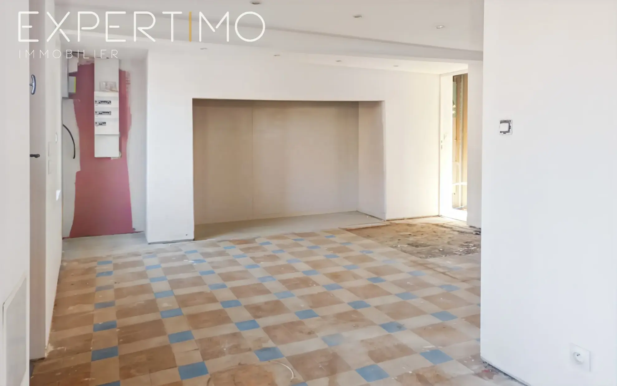 Maison récente avec terrasse en plein centre de Rue, 1 chambre et potentiel d'extension 