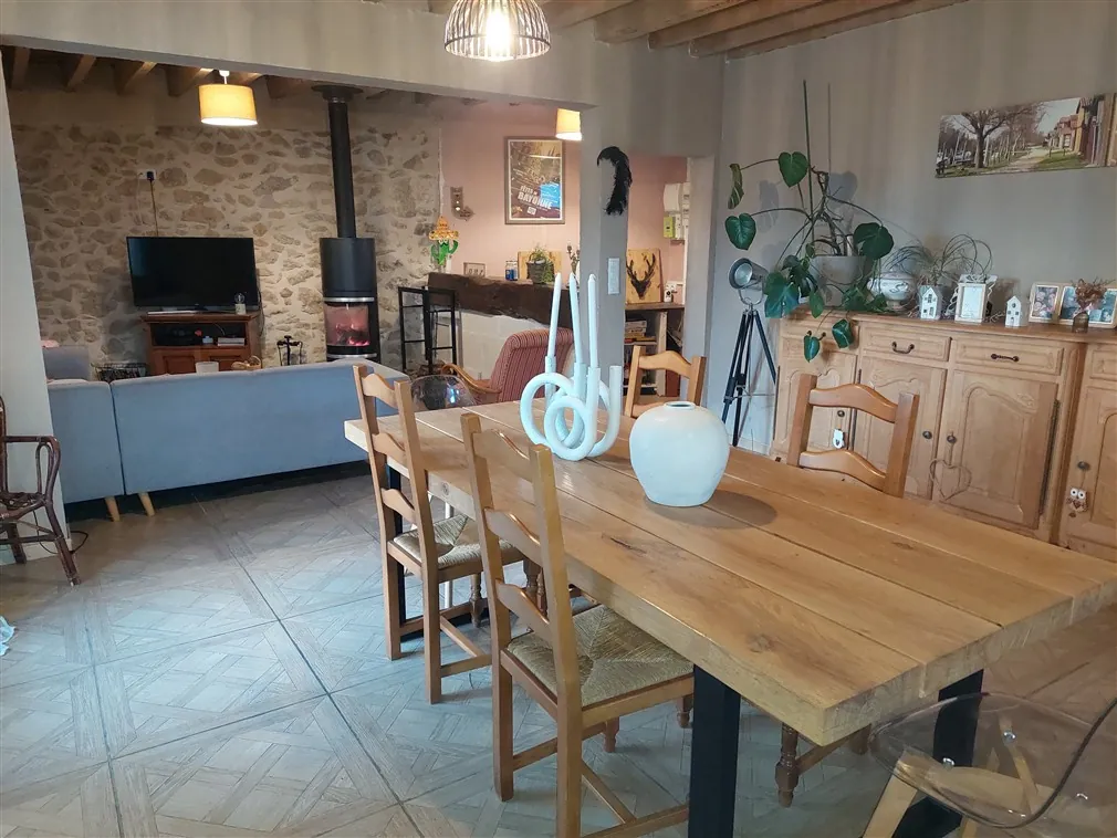 Maison en pierre de 174 m² avec grand garage et jardin proche Langon 