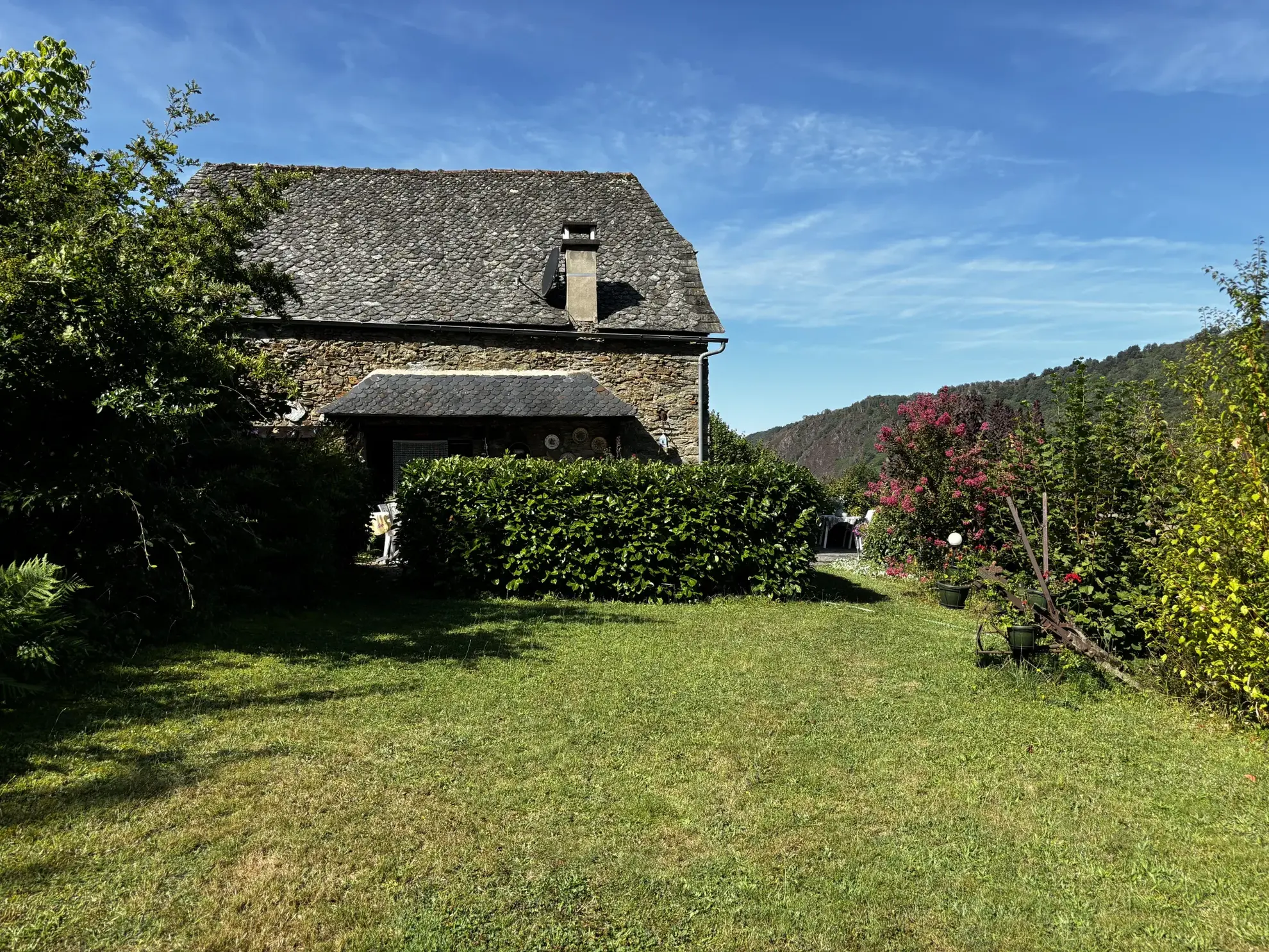Maison d'été avec vue sur la vallée du Lot à Conques-en-Rouergue 