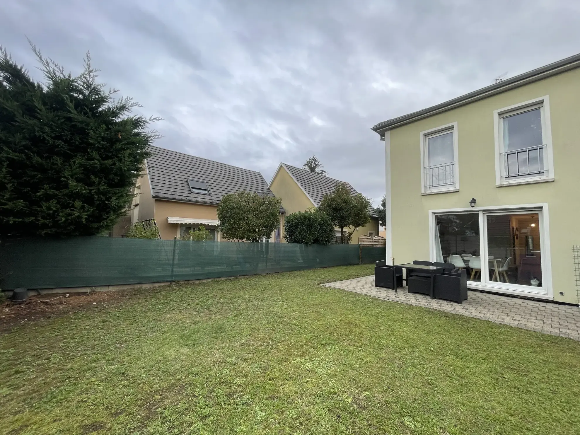 Maison récente à Pfastatt de 89 m² avec jardin et plusieurs parkings 