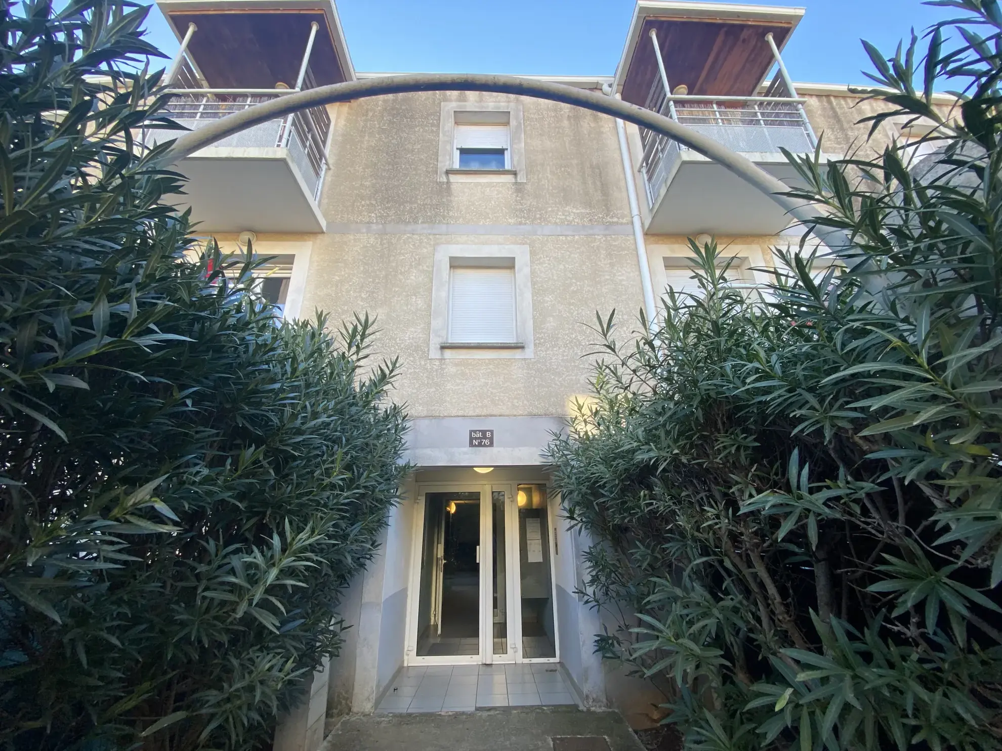 Appartement 3 pièces rénové de 56 m² à Lunel Nord avec parking privé