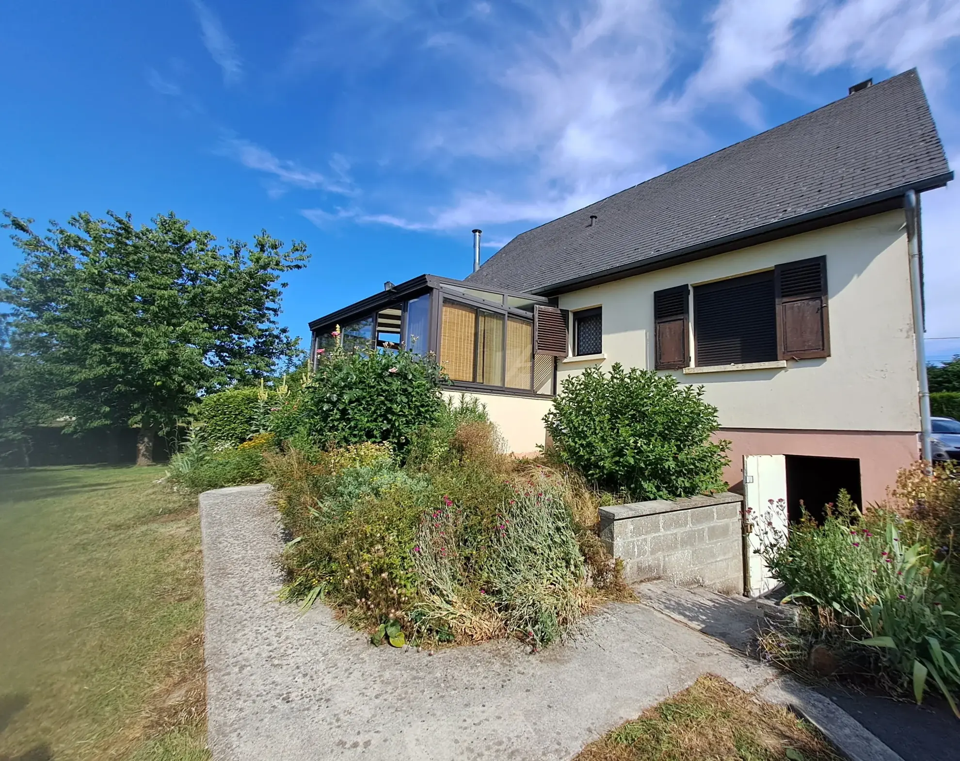 À vendre maison avec vue panoramique à Malzy, terrain de 6 472 m² dans un cadre paisible en Aisne 