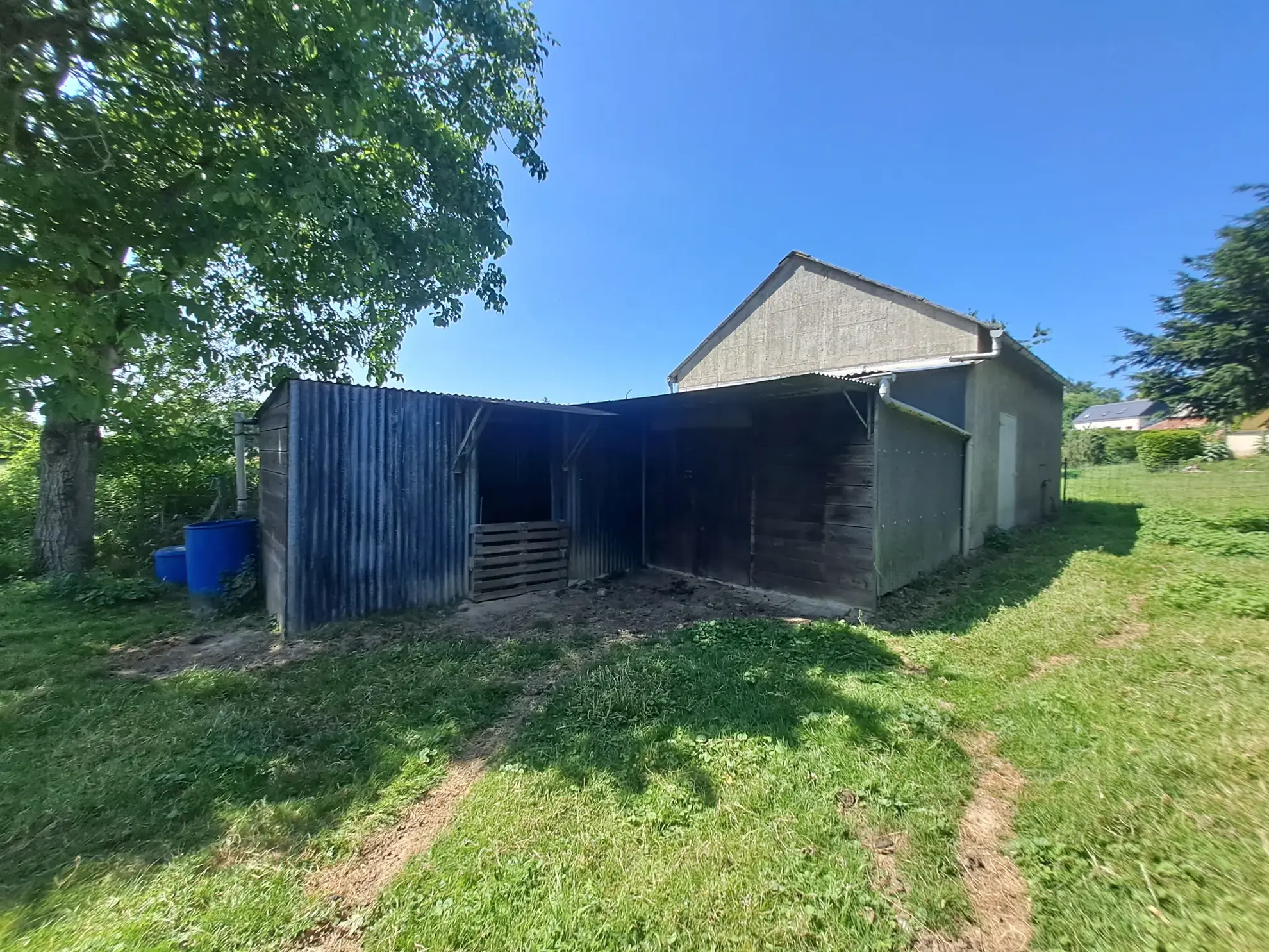 À vendre maison avec vue panoramique à Malzy, terrain de 6 472 m² dans un cadre paisible en Aisne 