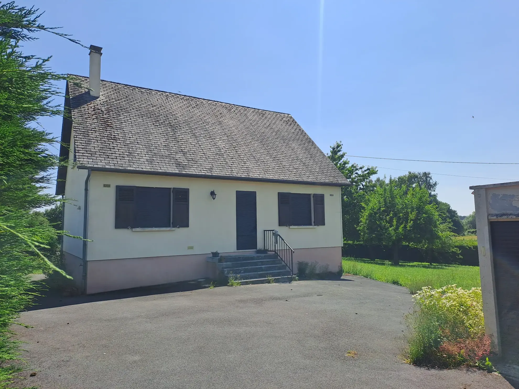 À vendre maison avec vue panoramique à Malzy, terrain de 6 472 m² dans un cadre paisible en Aisne 