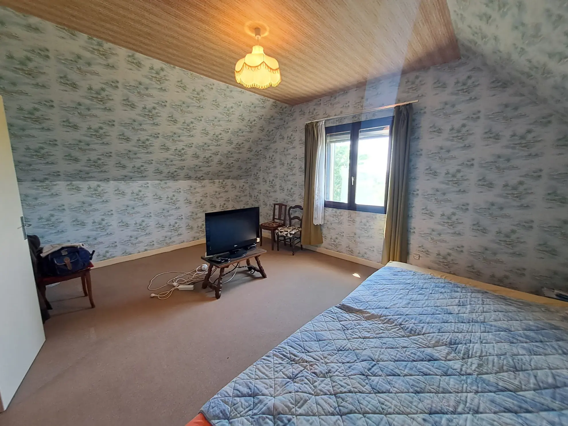 À vendre maison avec vue panoramique à Malzy, terrain de 6 472 m² dans un cadre paisible en Aisne 