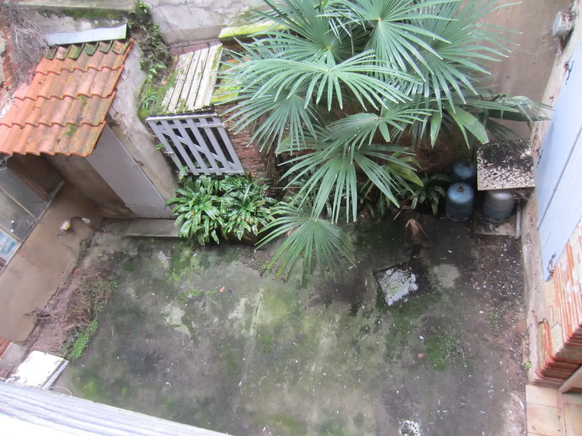 Maison médiévale à Lezat-sur-Léze avec cour et garage, idéal rénovation 