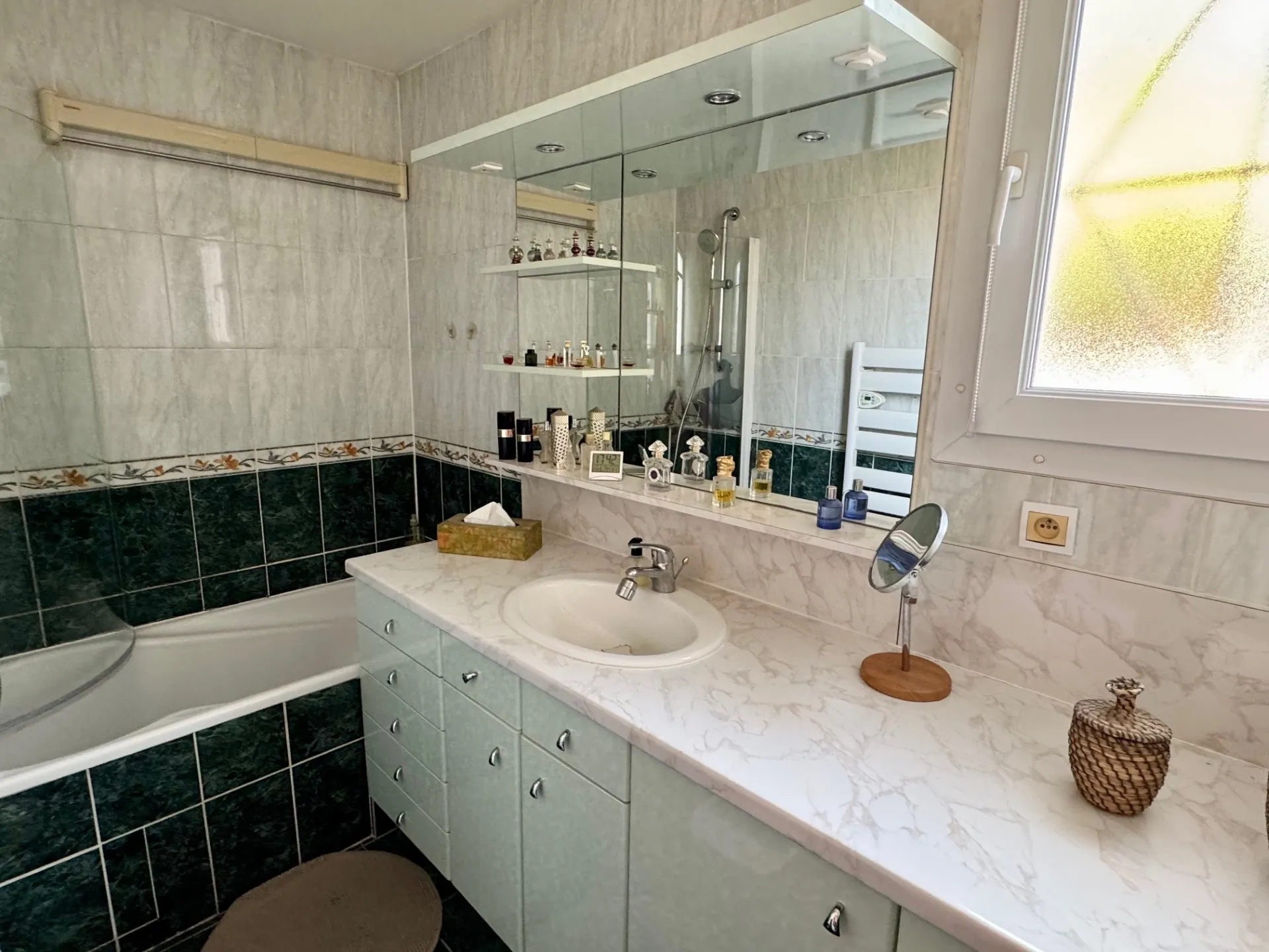 Pavillon 89 m² à Villabé dans secteur résidentiel, jardin et proximité RER 