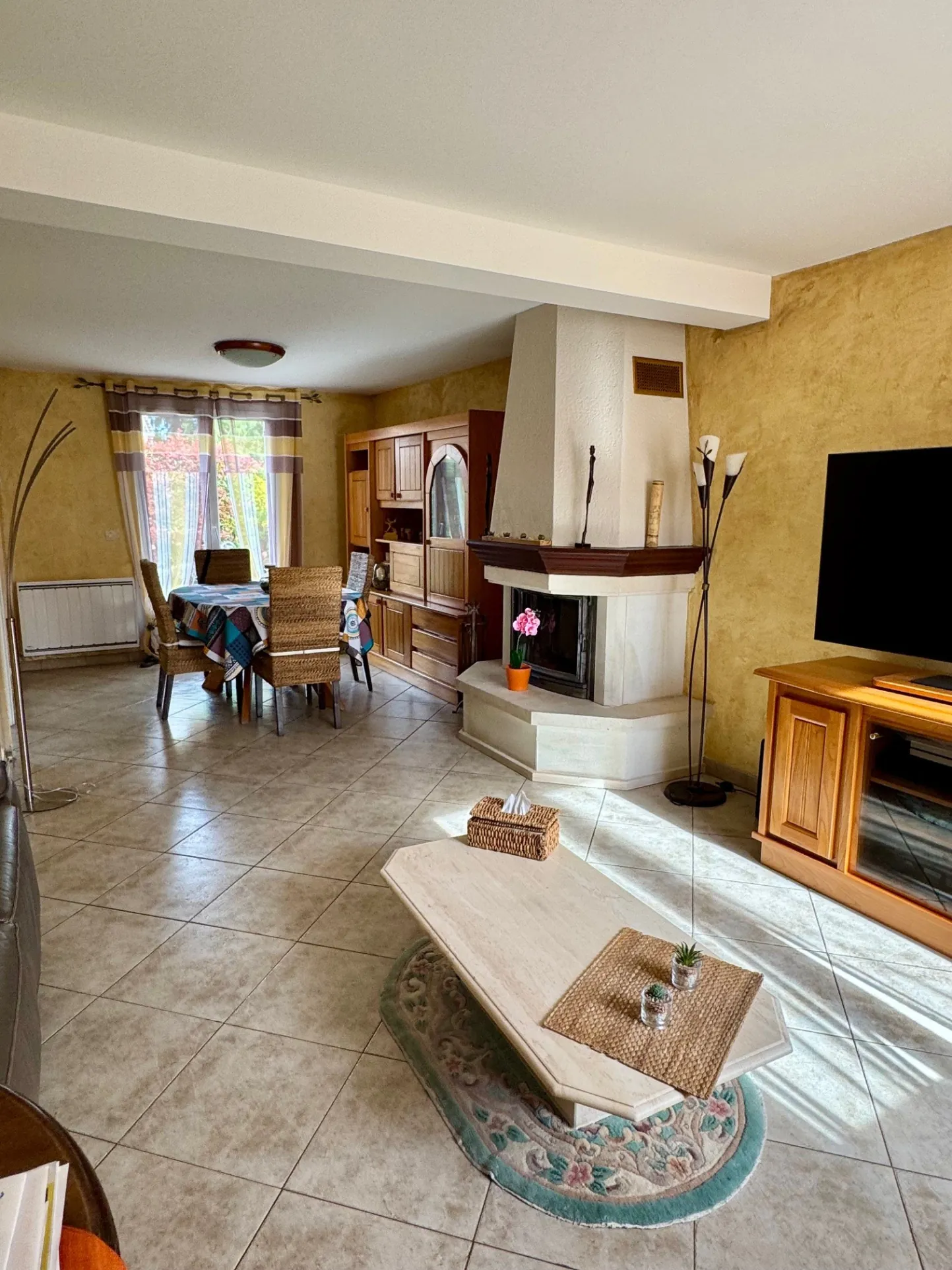 Pavillon 89 m² à Villabé dans secteur résidentiel, jardin et proximité RER 