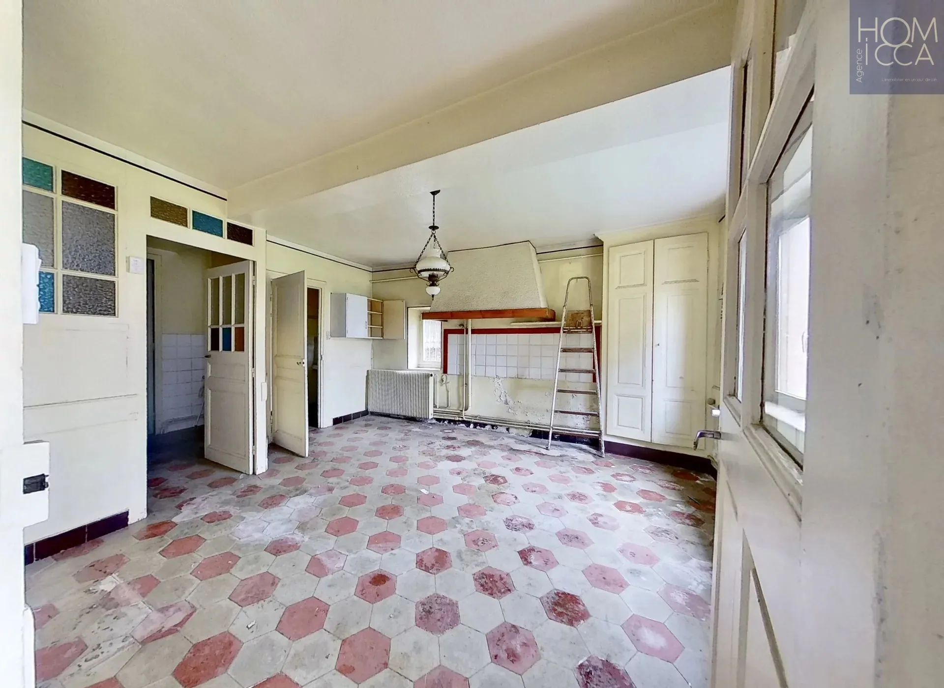 Maison à rénover de 155m² à Ternay, terrain de 361m², potentielle extended 