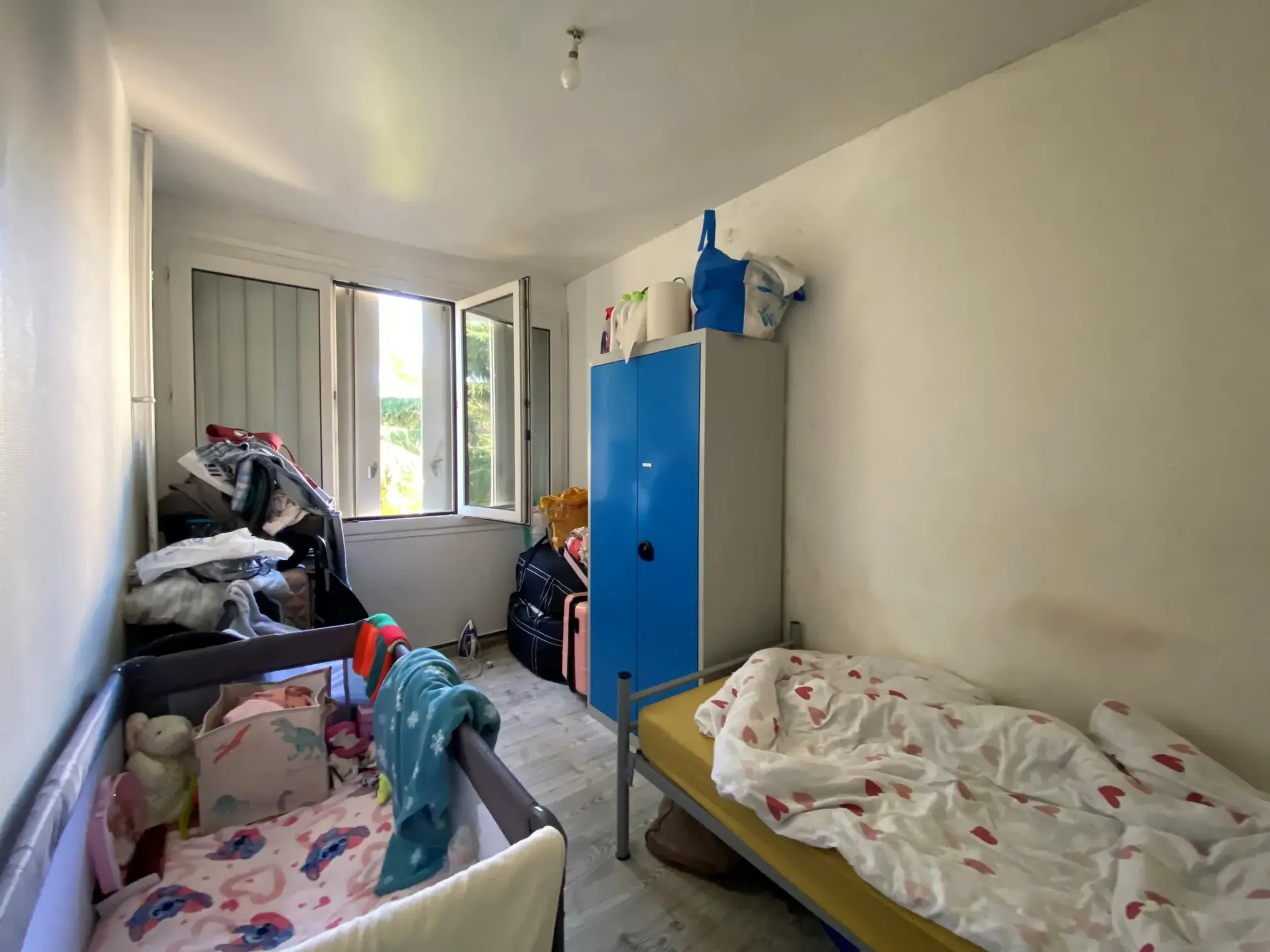 Appartement F4 à vendre au centre-ville de l'Hay-les-Roses - Cave et idéale localisation 