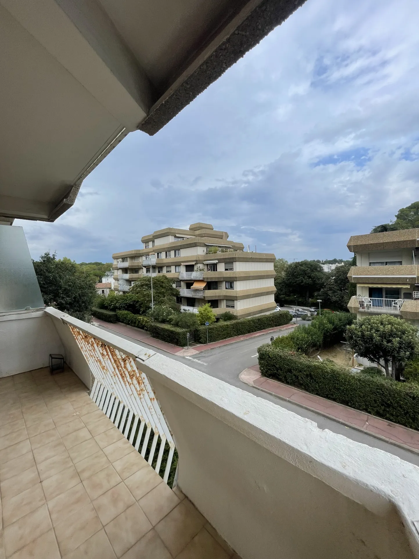 Appartement T2 avec terrasse à Montpellier, résidence sécurisée avec parking et équipements 