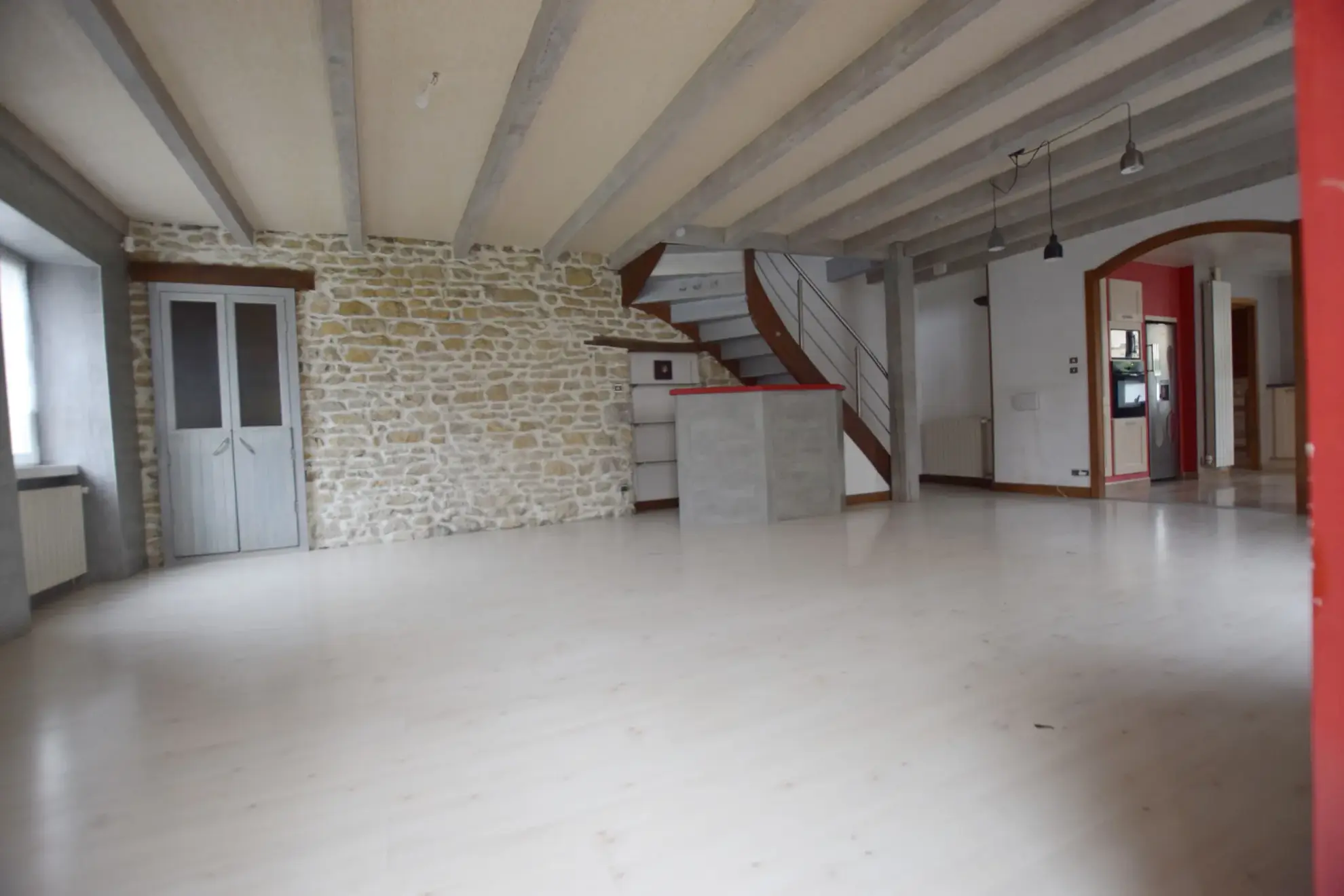 Belle maison de 1882 avec jardin, garage et appartement indépendant à Seloncourt 