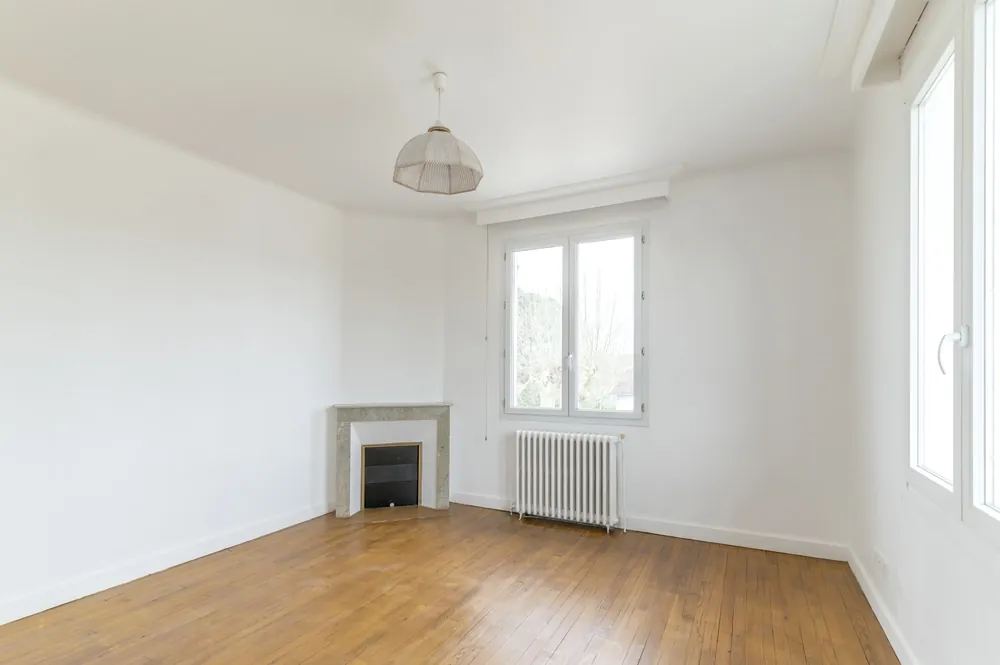 Maison de village rénovée à Meauzac de 168 m² avec jardin, proche Montauban 