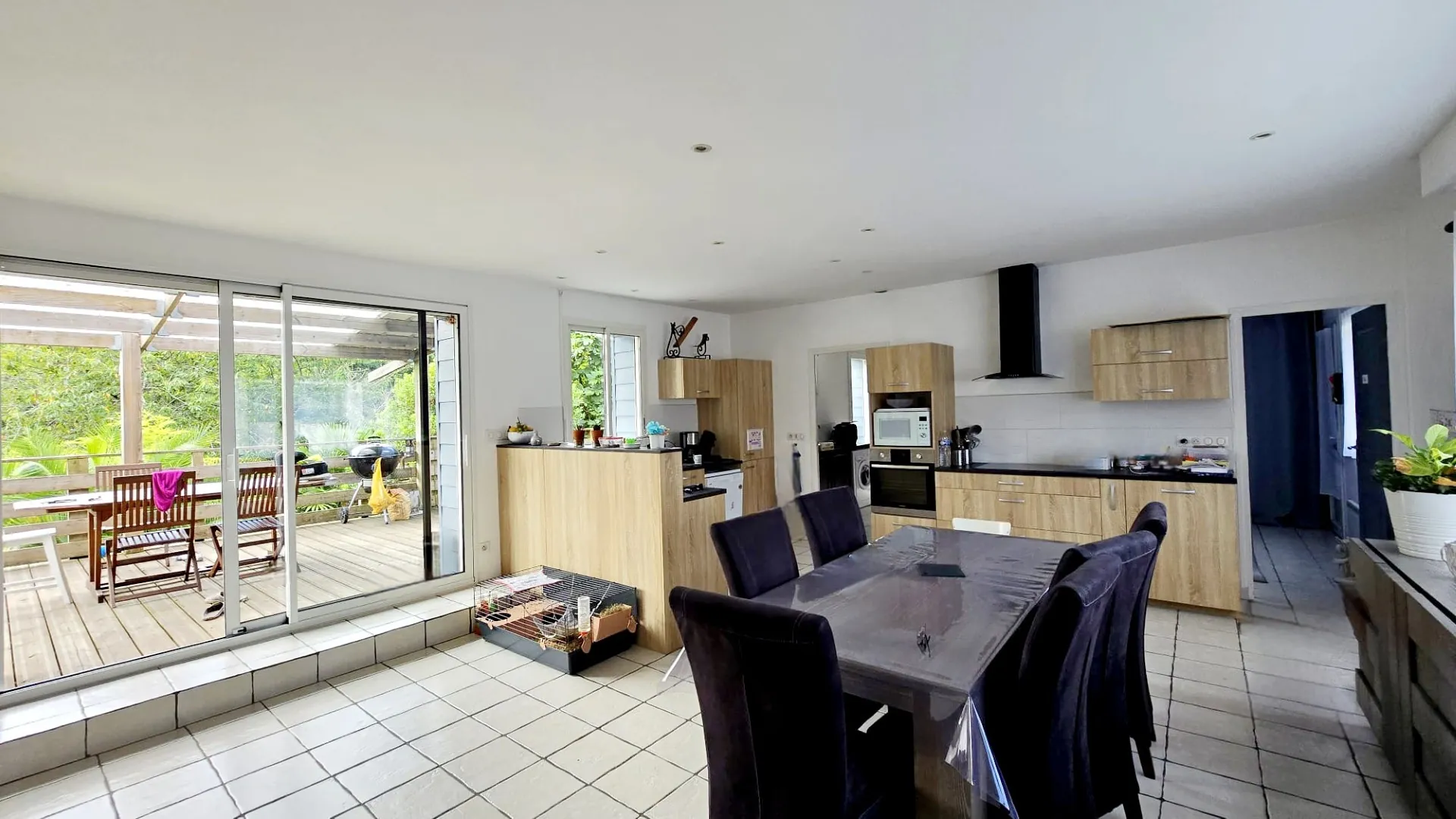 Charmante maison rénovée de 123 m² avec jardin et terrasse à Challans 