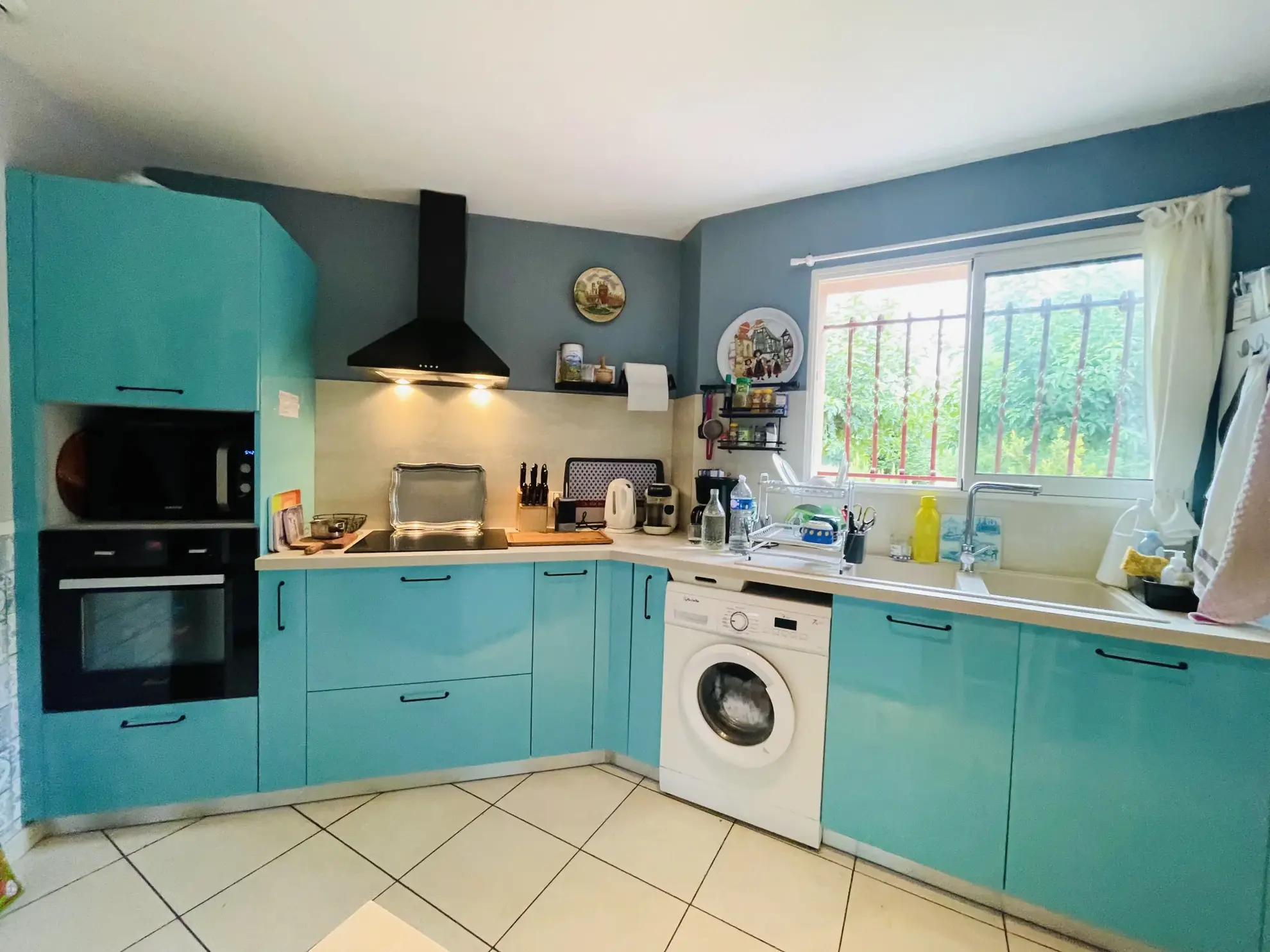 Maison de plain-pied avec 3-4 chambres, garage et jardin à Chamadelle 