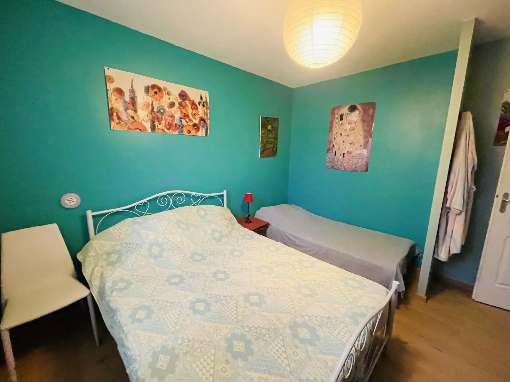 Maison de plain-pied avec 3-4 chambres, garage et jardin à Chamadelle 