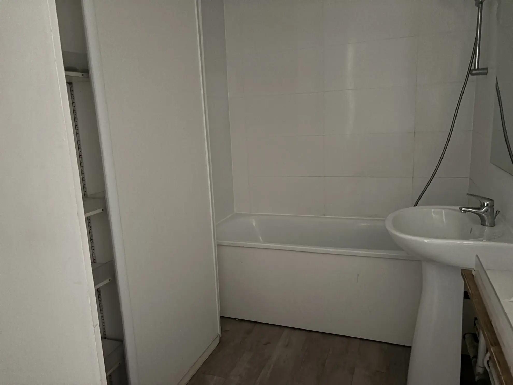 Grand studio avec loggia à Le Chesnay près de Parly2 – Vue dégagée et environ 34 m² 