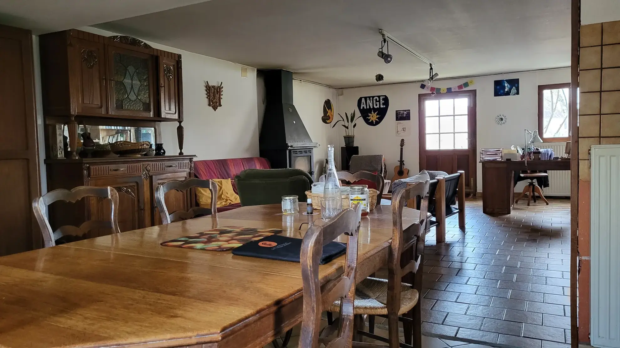 À vendre maison authentique de 200 m² à Chapelle-Voland avec dépendances et terrain arboré 