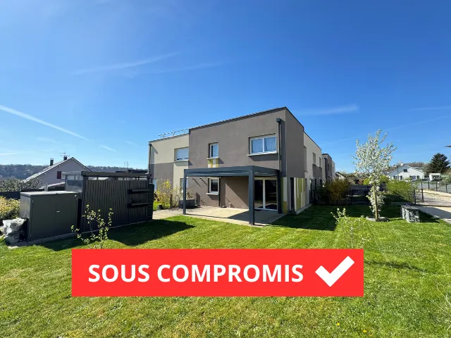 Magnifique duplex en rez-de-jardin avec terrasse, jardin et garage à Argiesans