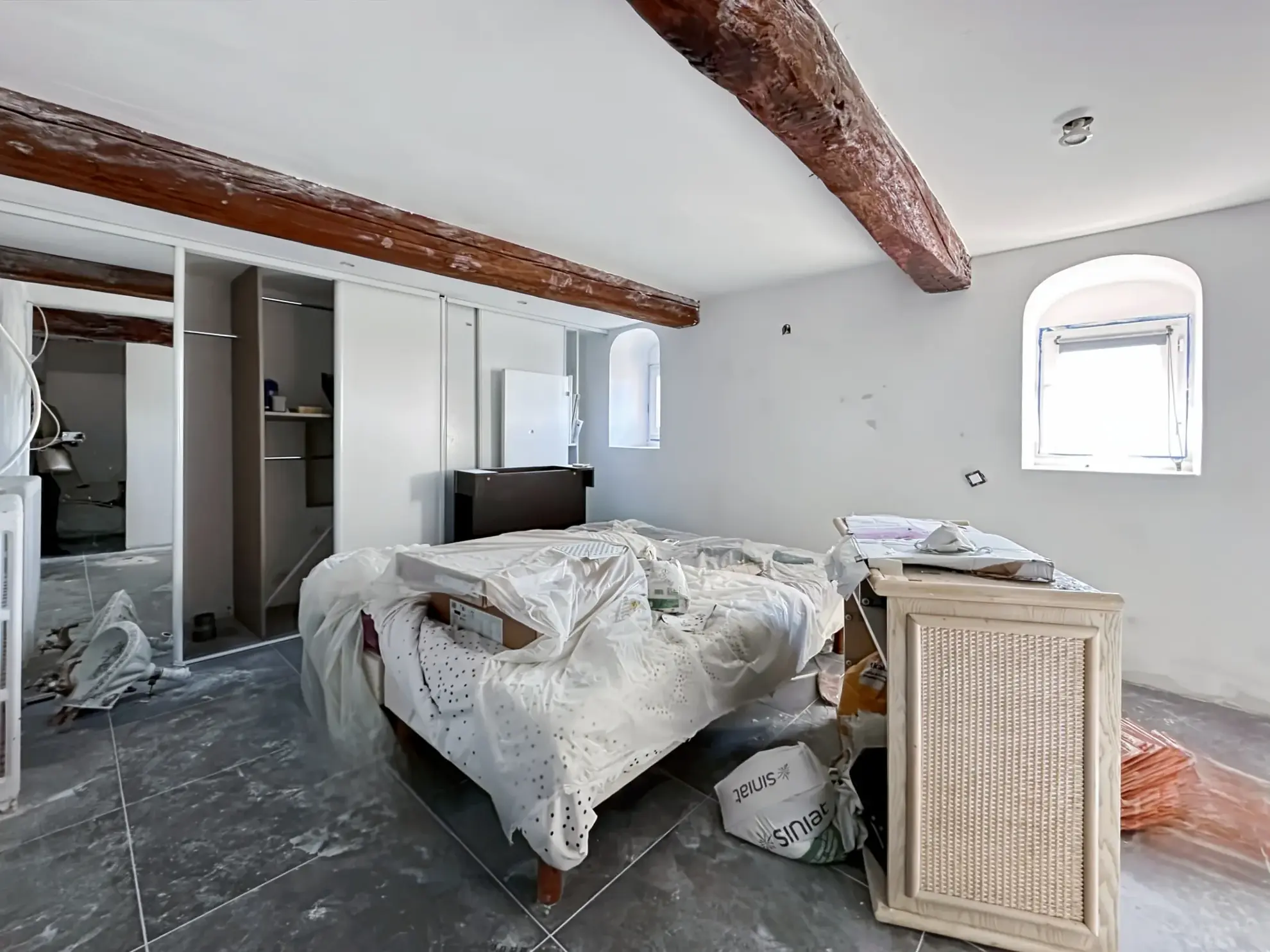 Maison de village avec vue dégagée de 97 m² à Bonson, proximité Nice 