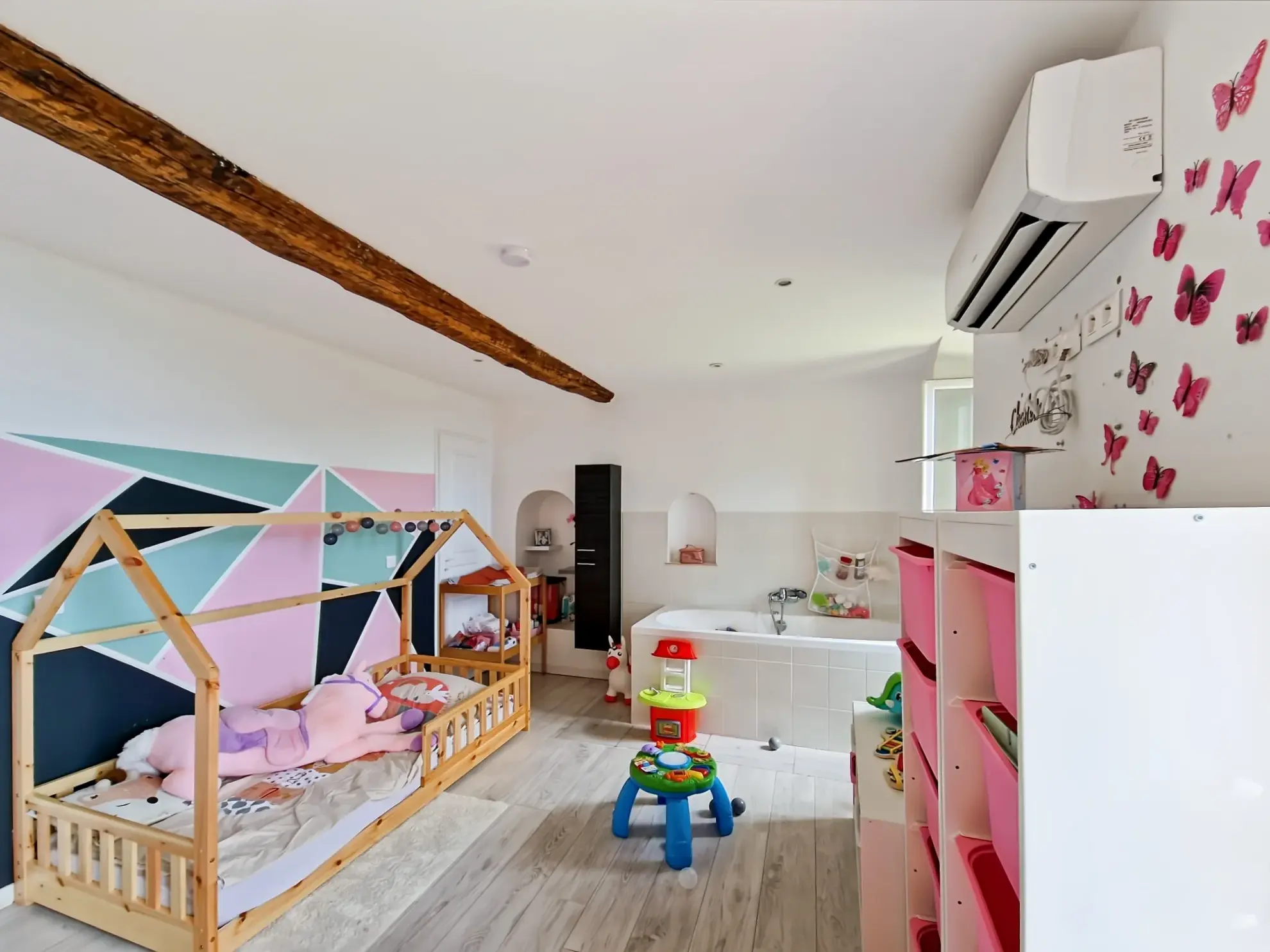 Maison de village avec vue dégagée de 97 m² à Bonson, proximité Nice 