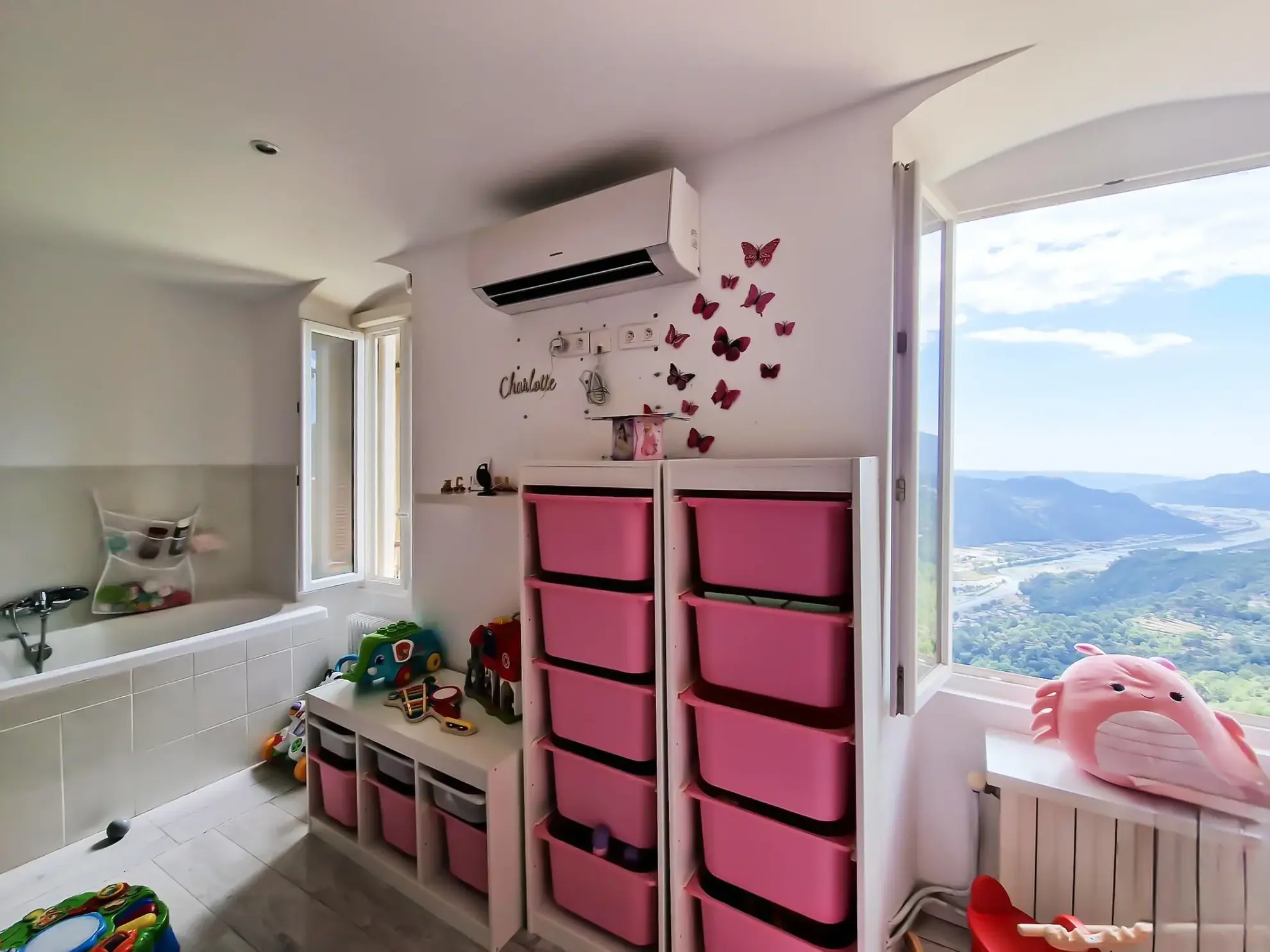 Maison de village avec vue dégagée de 97 m² à Bonson, proximité Nice 