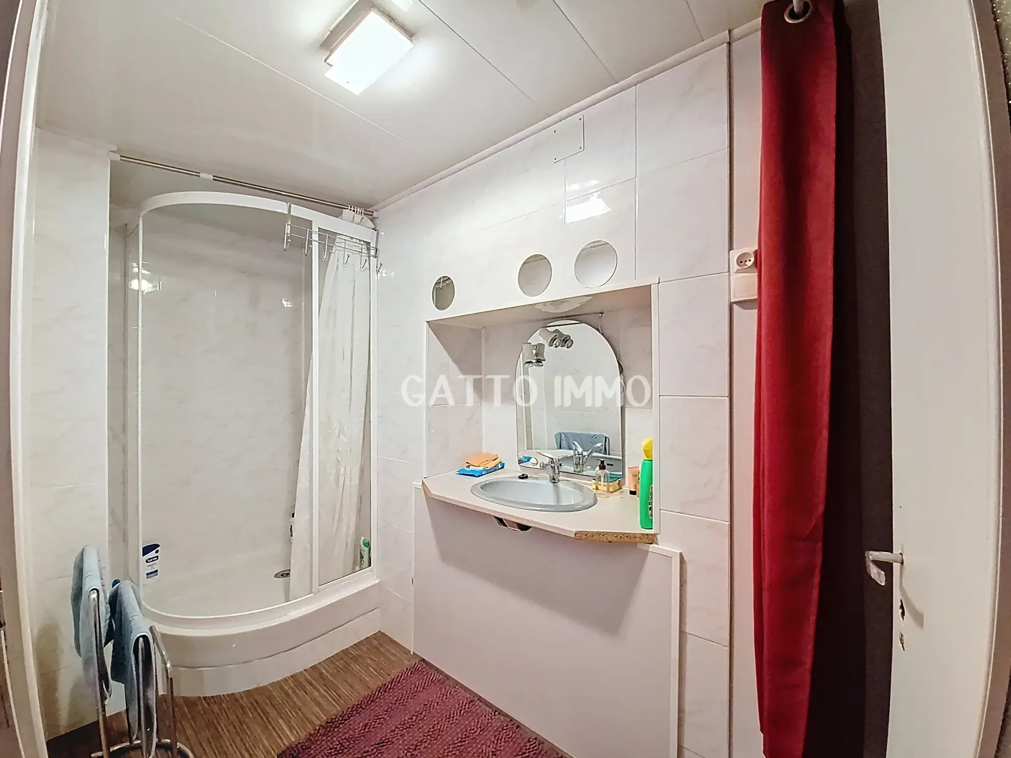 Vaste maison de village à rénover avec grand terrain à Remoncourt 