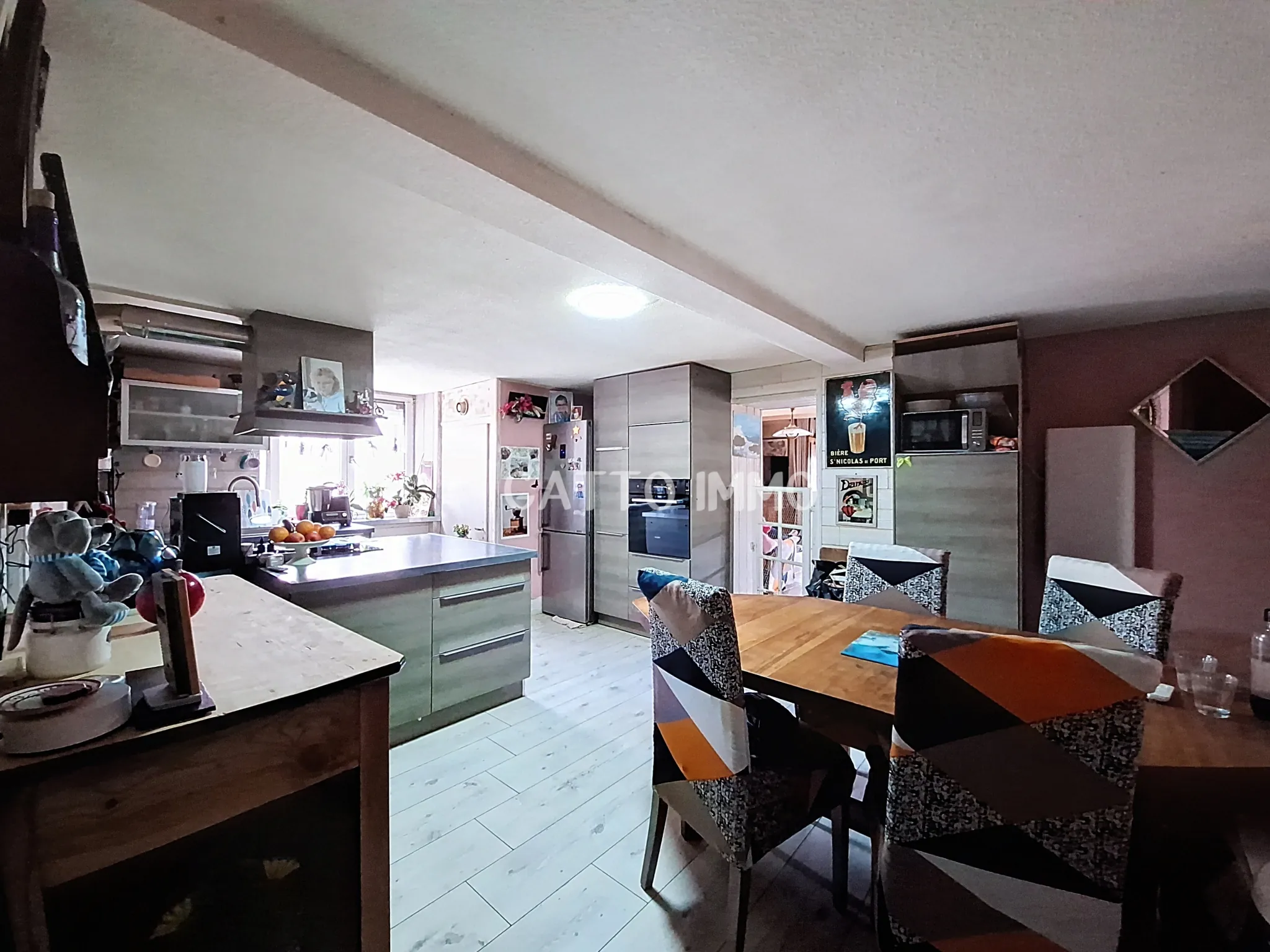 Vaste maison de village à rénover avec grand terrain à Remoncourt 