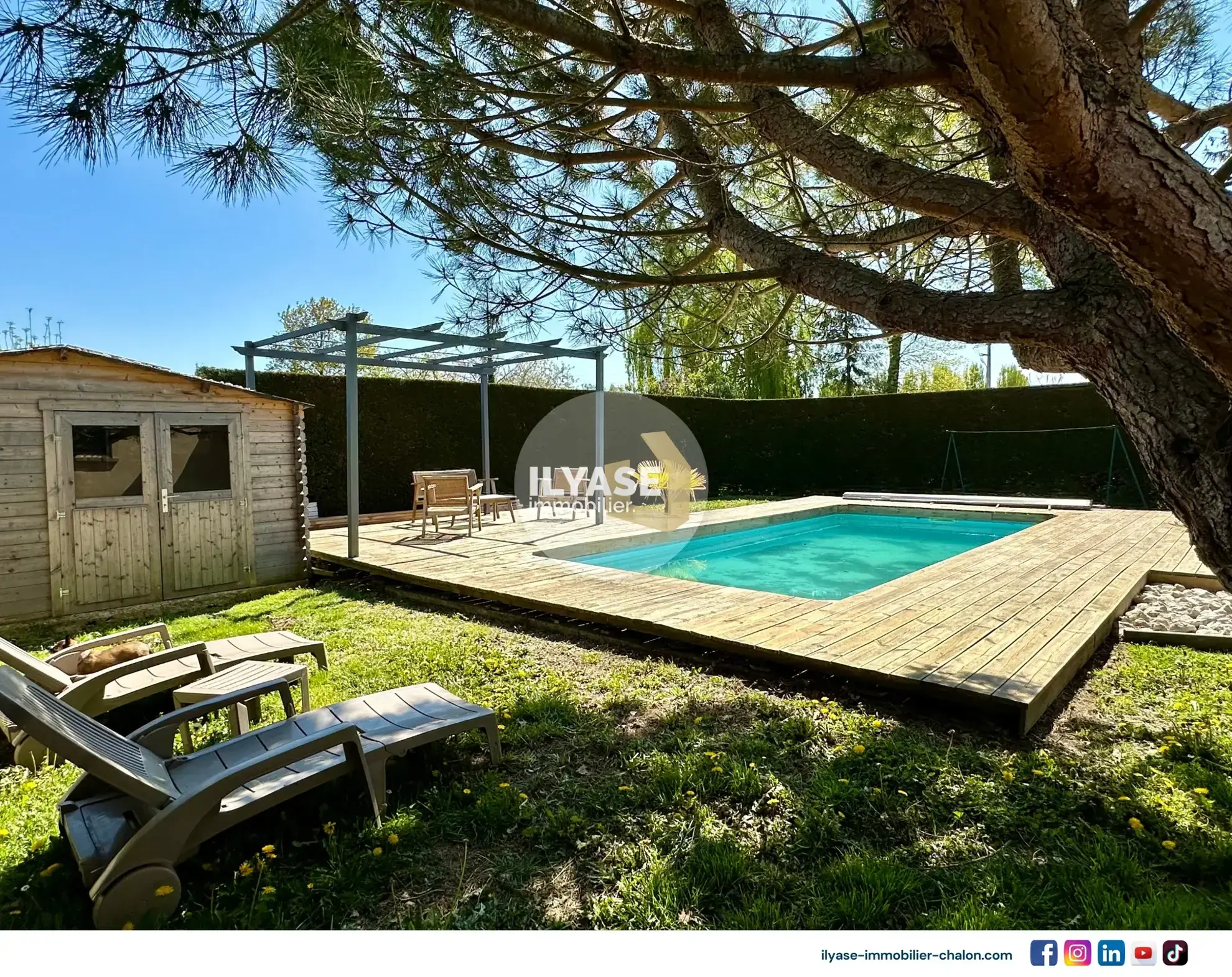 Maison familiale 110 m² avec piscine et jardin à Saint-Didier-en-Bresse 