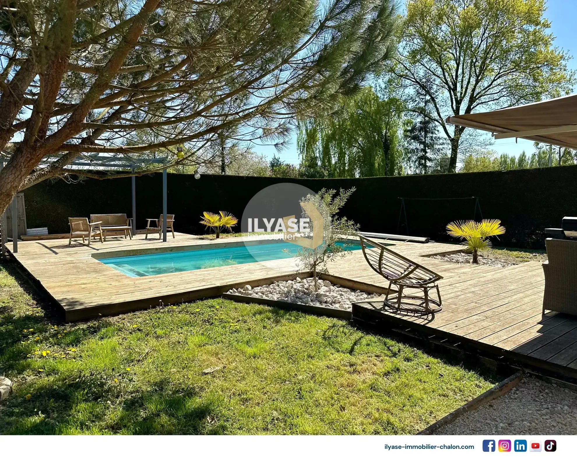 Maison familiale 110 m² avec piscine et jardin à Saint-Didier-en-Bresse 