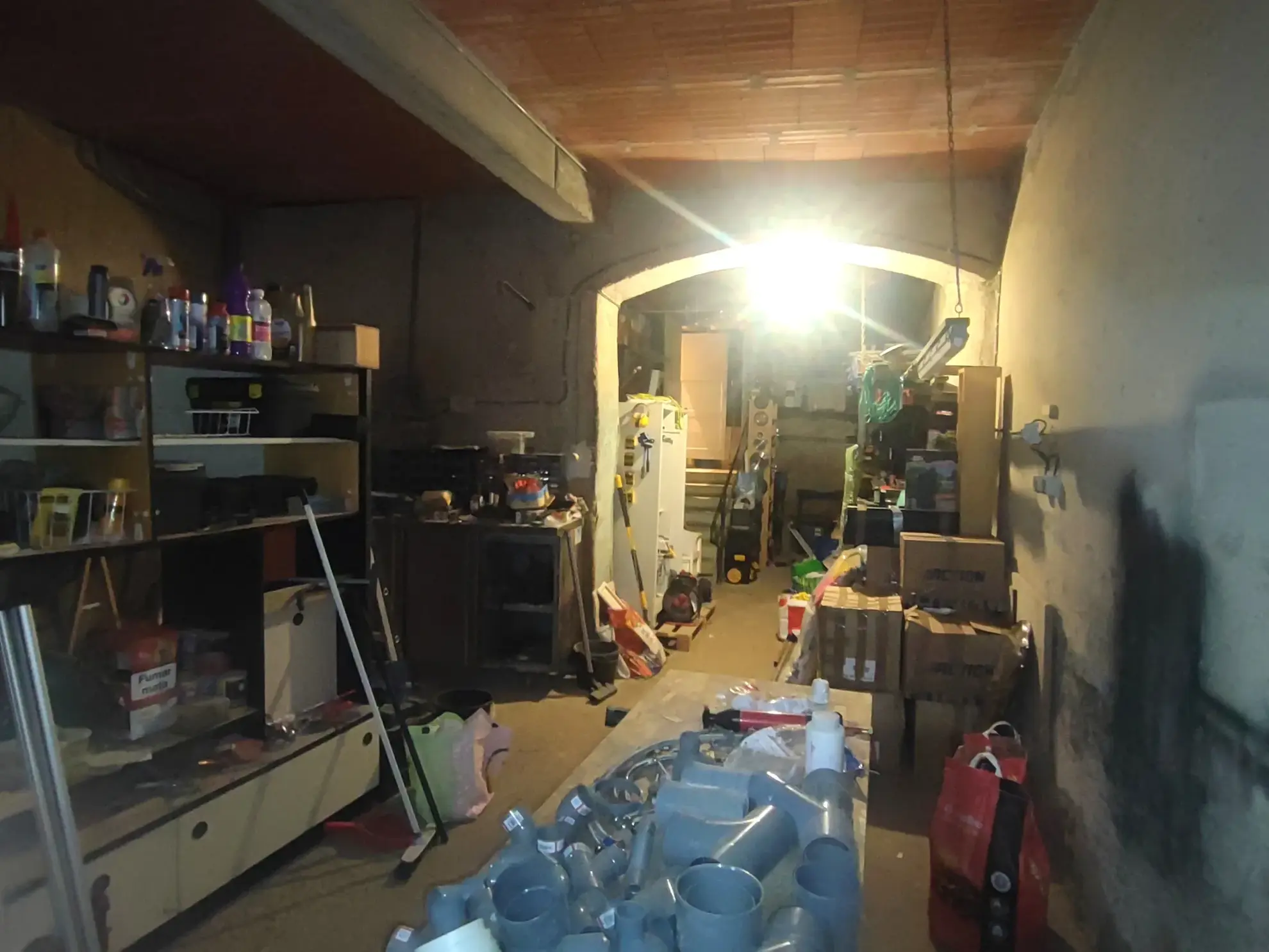 Maison de village avec garage et panneaux solaires à Azille 