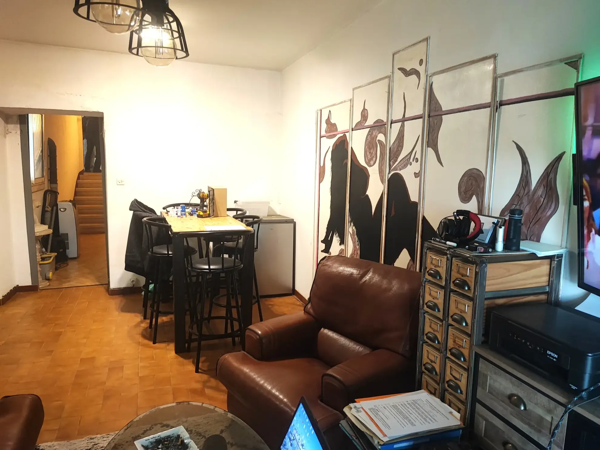 Maison de village avec garage et panneaux solaires à Azille 