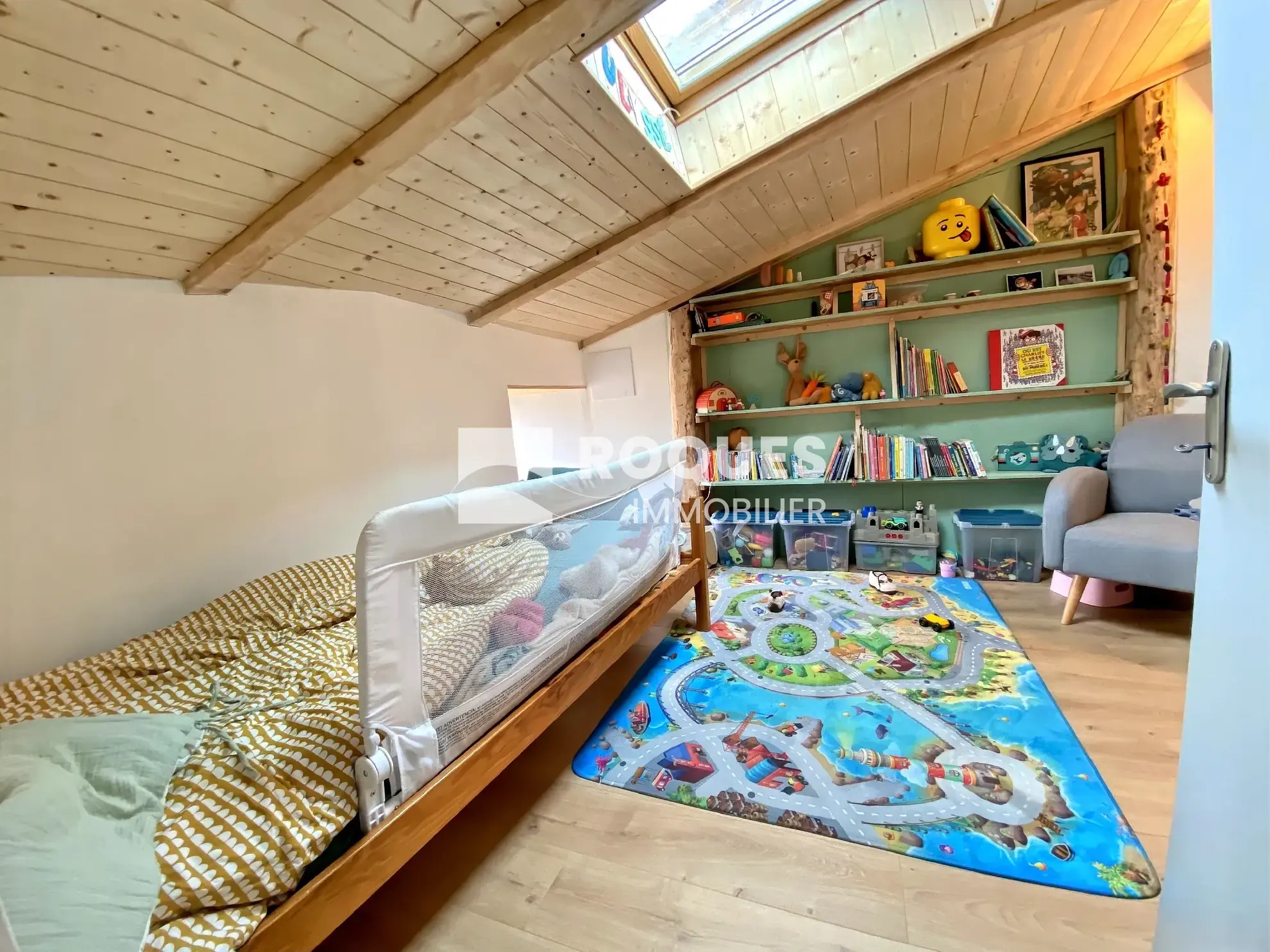 Ensemble immobilier de 175 m² à Saint-Rome-de-Tarn, secteur Millau 