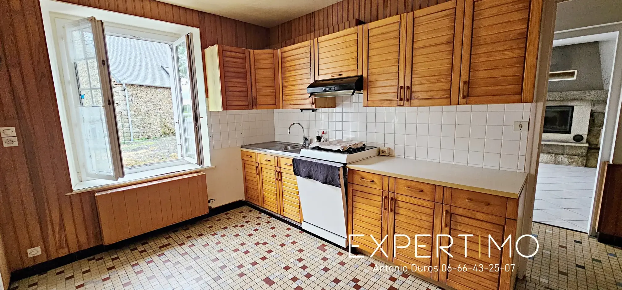 Maison de 103 m² à Hénon en Côtes d'Armor avec grands terrains 