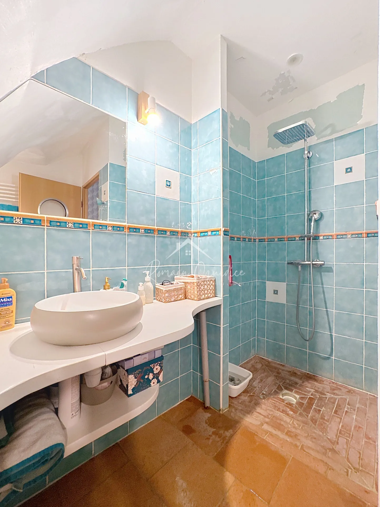 Belle maison de 145 m² avec charme et luminosité à Millau dans le village du Mona 