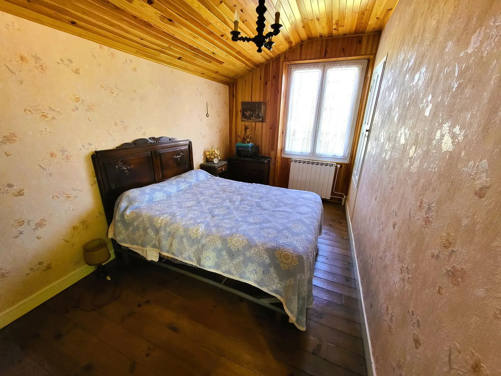 Maison de ville à vendre à Valence (26) avec jardin et garage, secteur résidentiel 