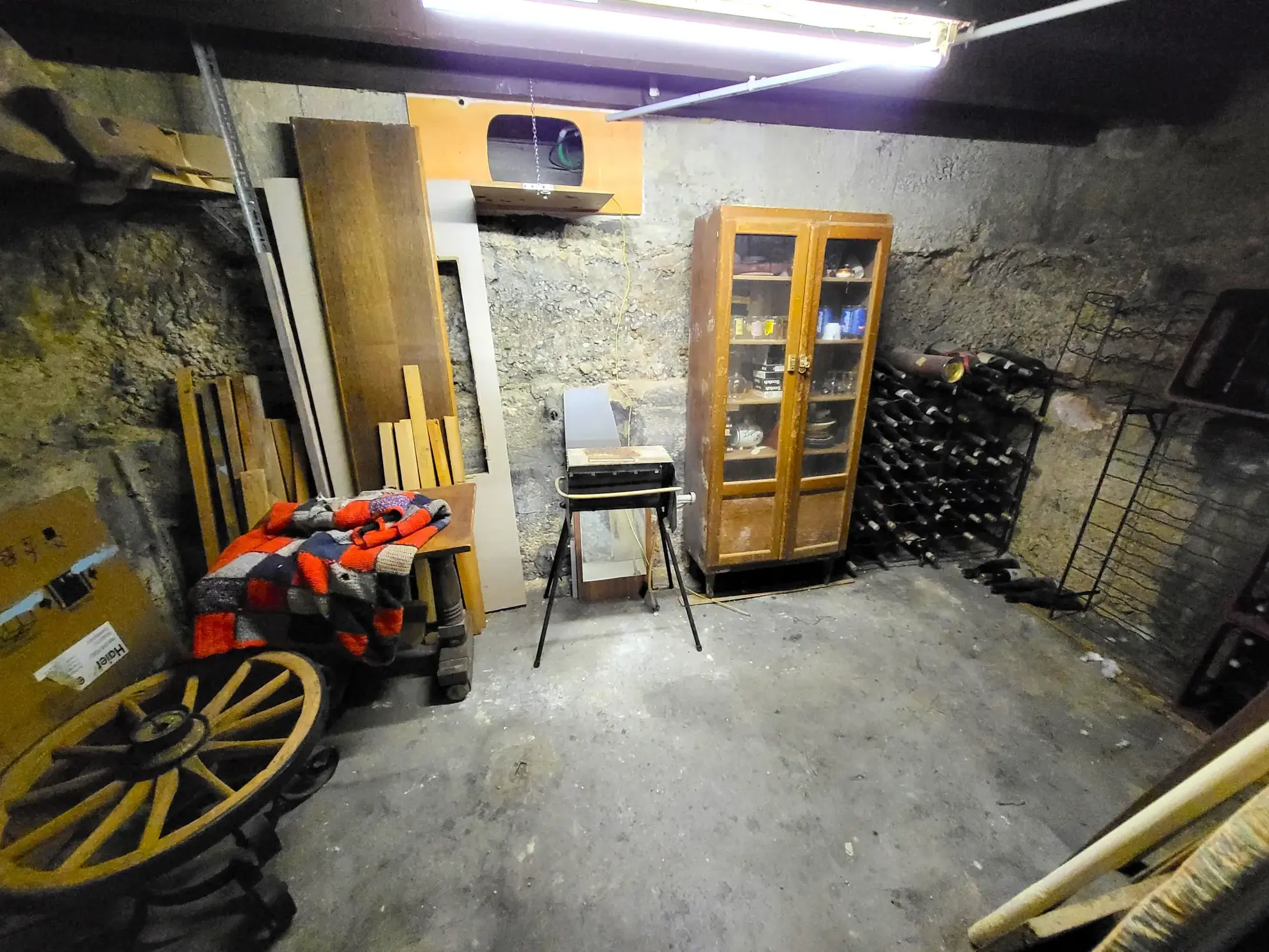 Maison de ville à vendre à Valence (26) avec jardin et garage, secteur résidentiel 