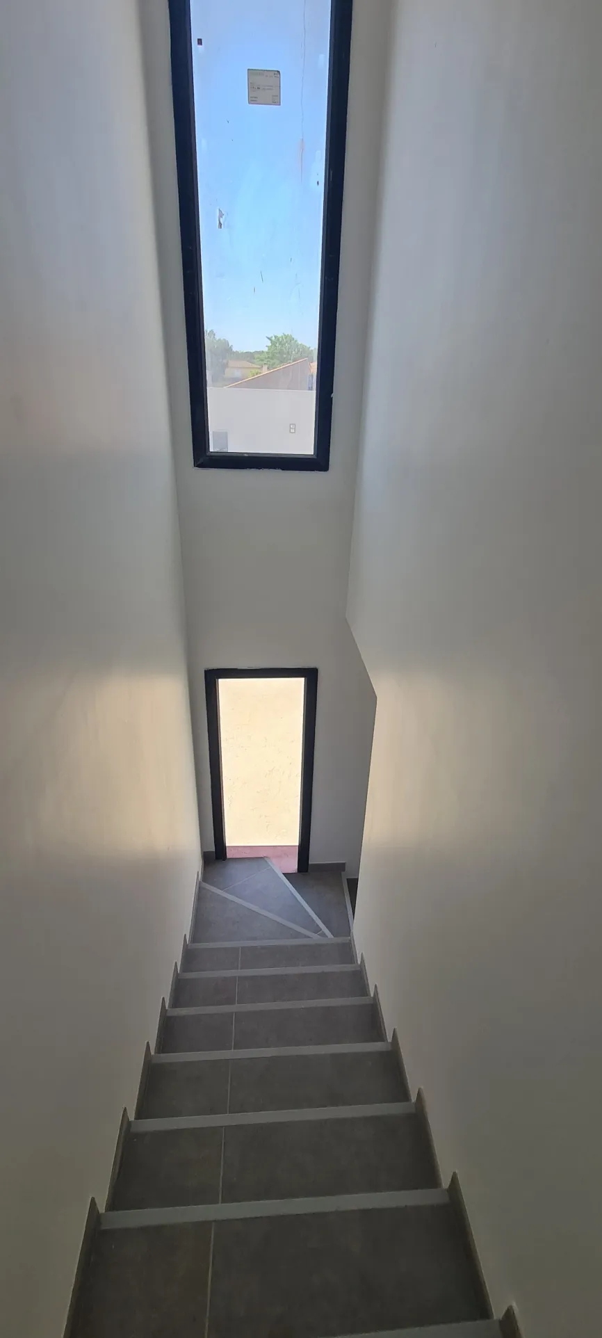 Villa neuve 4 chambres à Beziers avec garage, jardin et piscine - Opportunité rare 