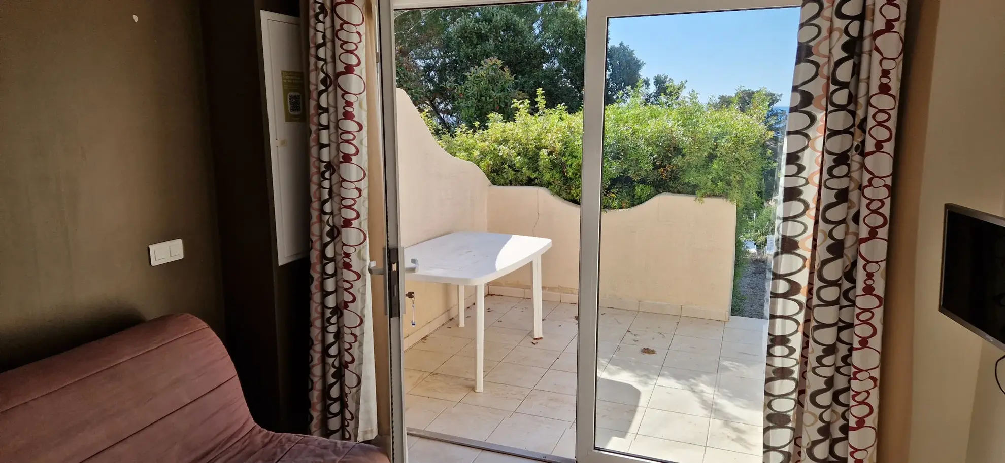 Maison en Corse avec vue mer, piscine et location en bail commercial 