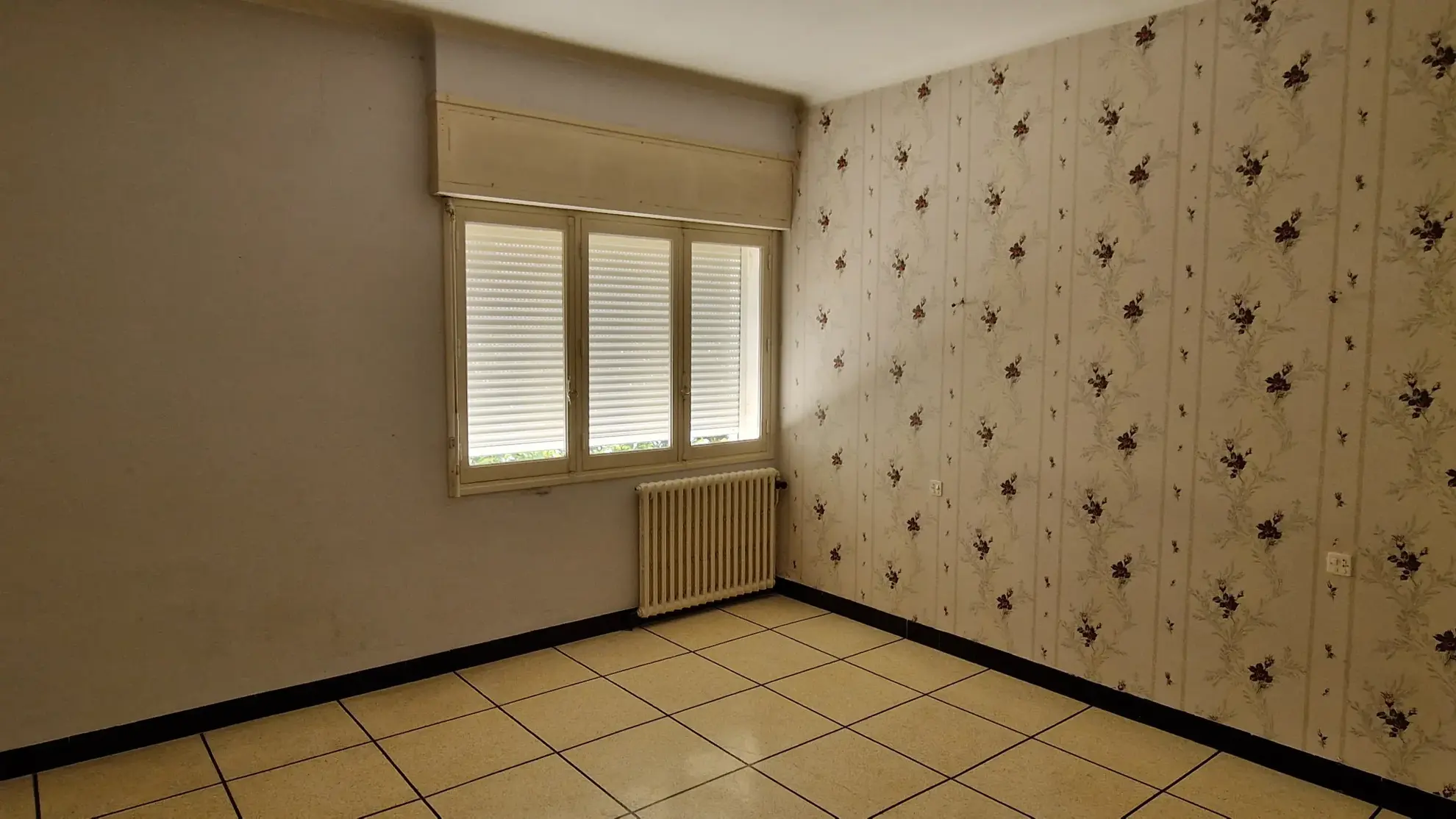 Villa 4 chambres à Lodève avec jardin clos et garage, construction de 1963 