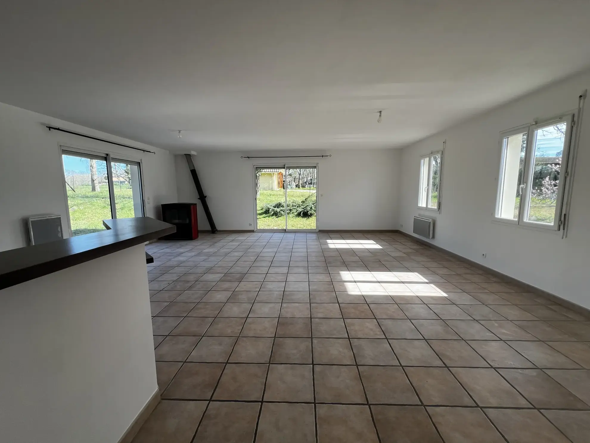 Maison contemporaine 4 chambres avec bureau et garage proche Langon 