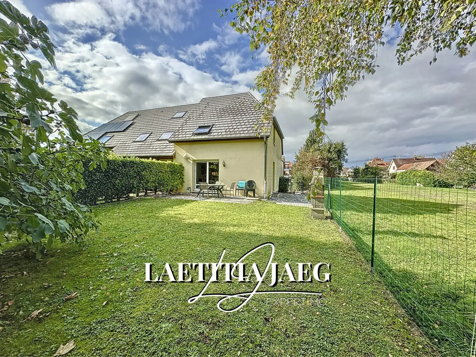 Maison familiale calme avec jardin et double garage à Huttenheim 