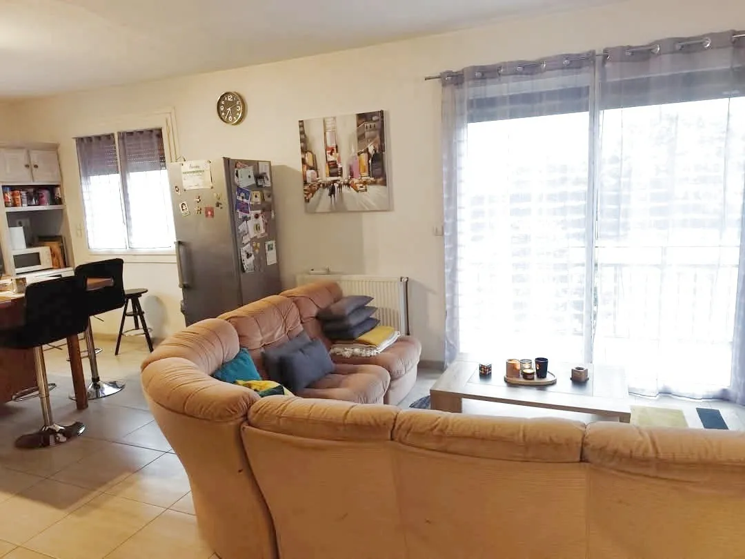 Maison à vendre à Duras 47120 - Charmante maison de campagne avec grand terrain et rénovations possibles 