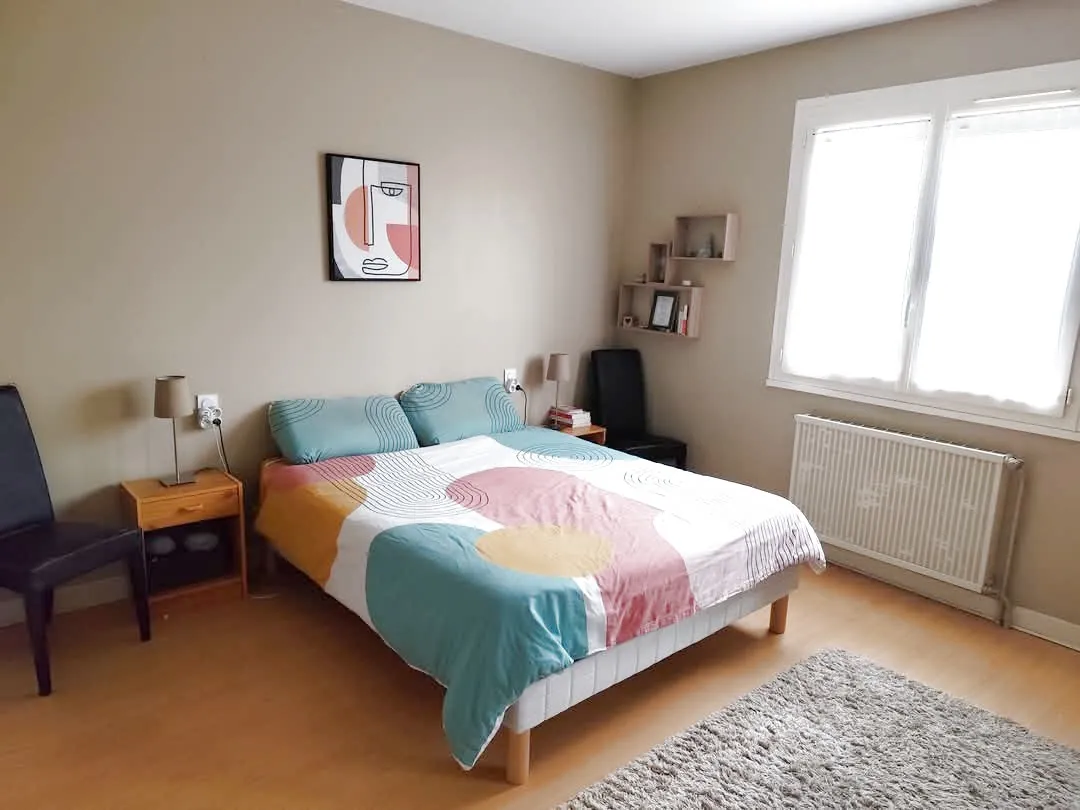 Maison à vendre à Duras 47120 - Charmante maison de campagne avec grand terrain et rénovations possibles 