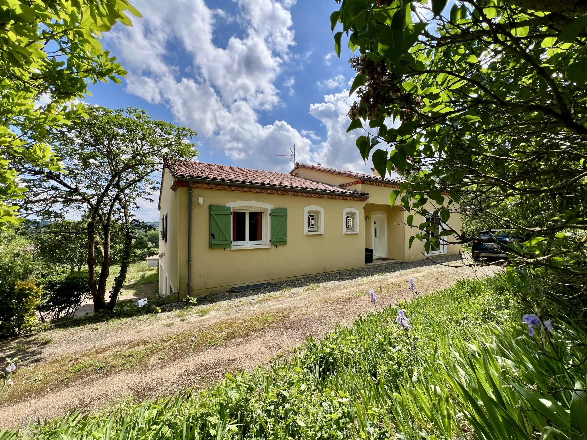 Maison 3 chambres avec sous-sol complet et vue dégagée à Damiatte dans le Tarn 