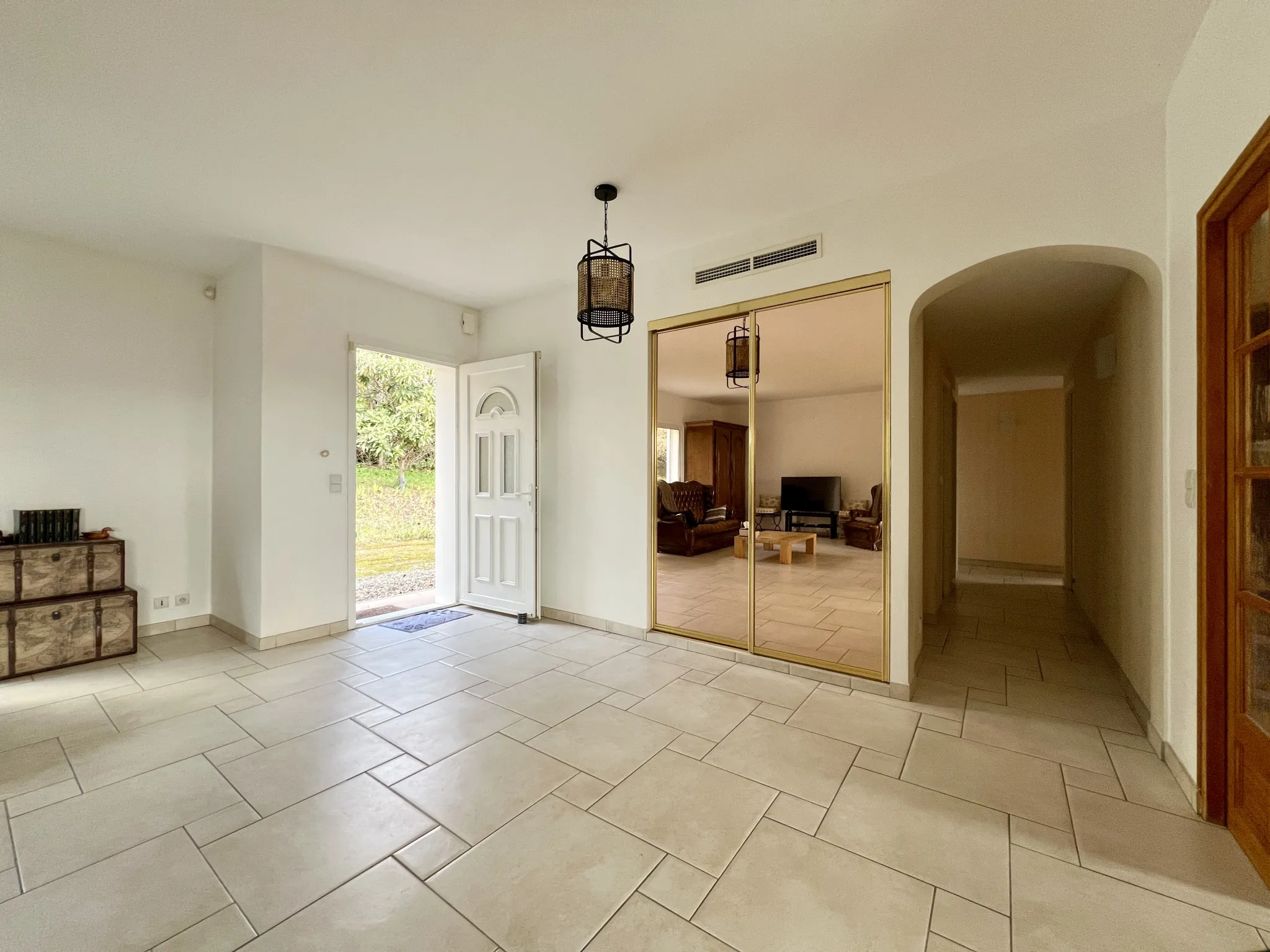 Maison 3 chambres avec sous-sol complet et vue dégagée à Damiatte dans le Tarn 