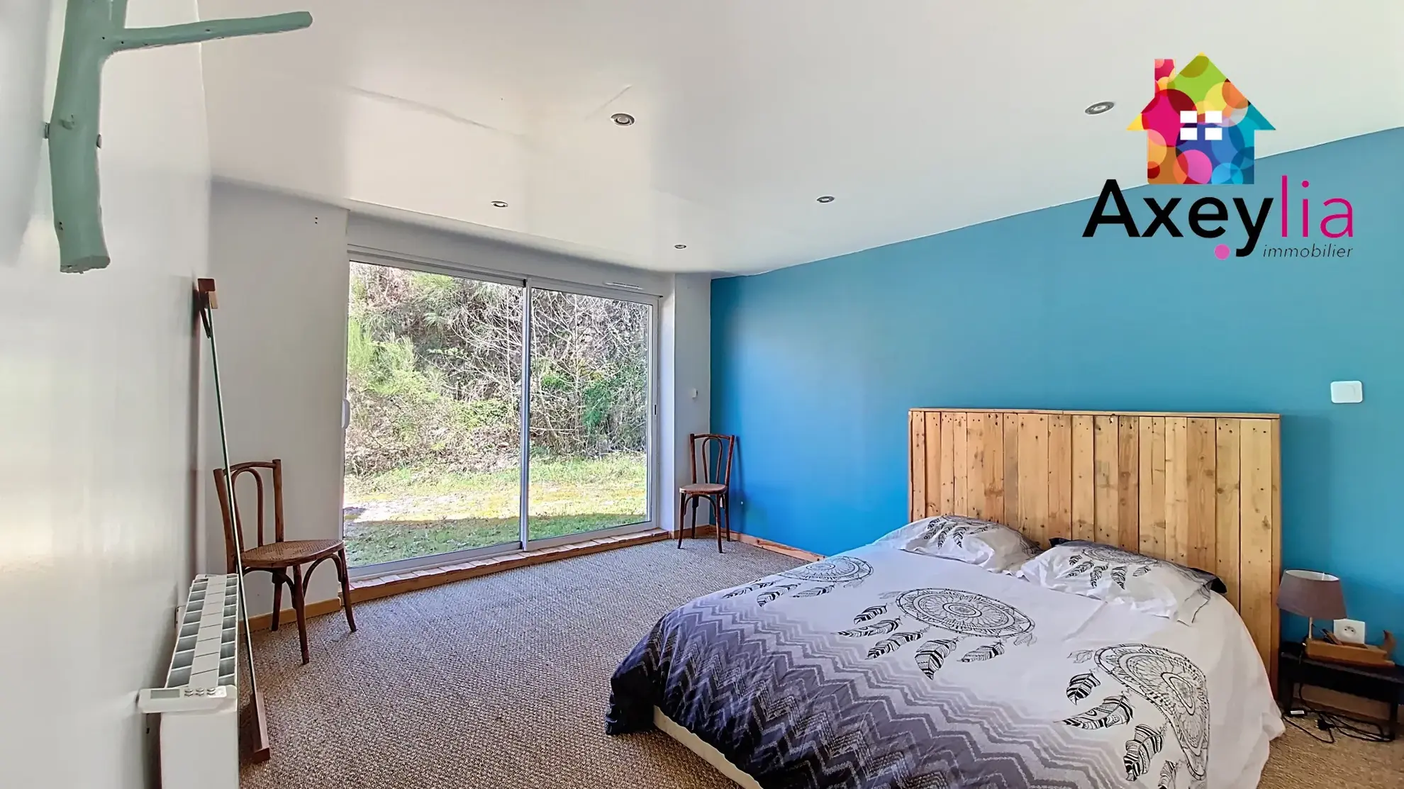 Maison à vendre avec 4 chambres, piscine et terrain boisé à Chauffailles 