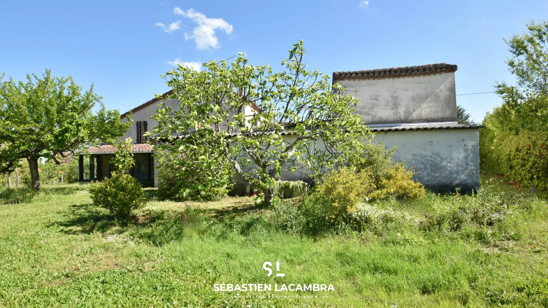 Maison de caractère avec dépendances et terrain constructible à Puygouzon - 5 min d'Albi 
